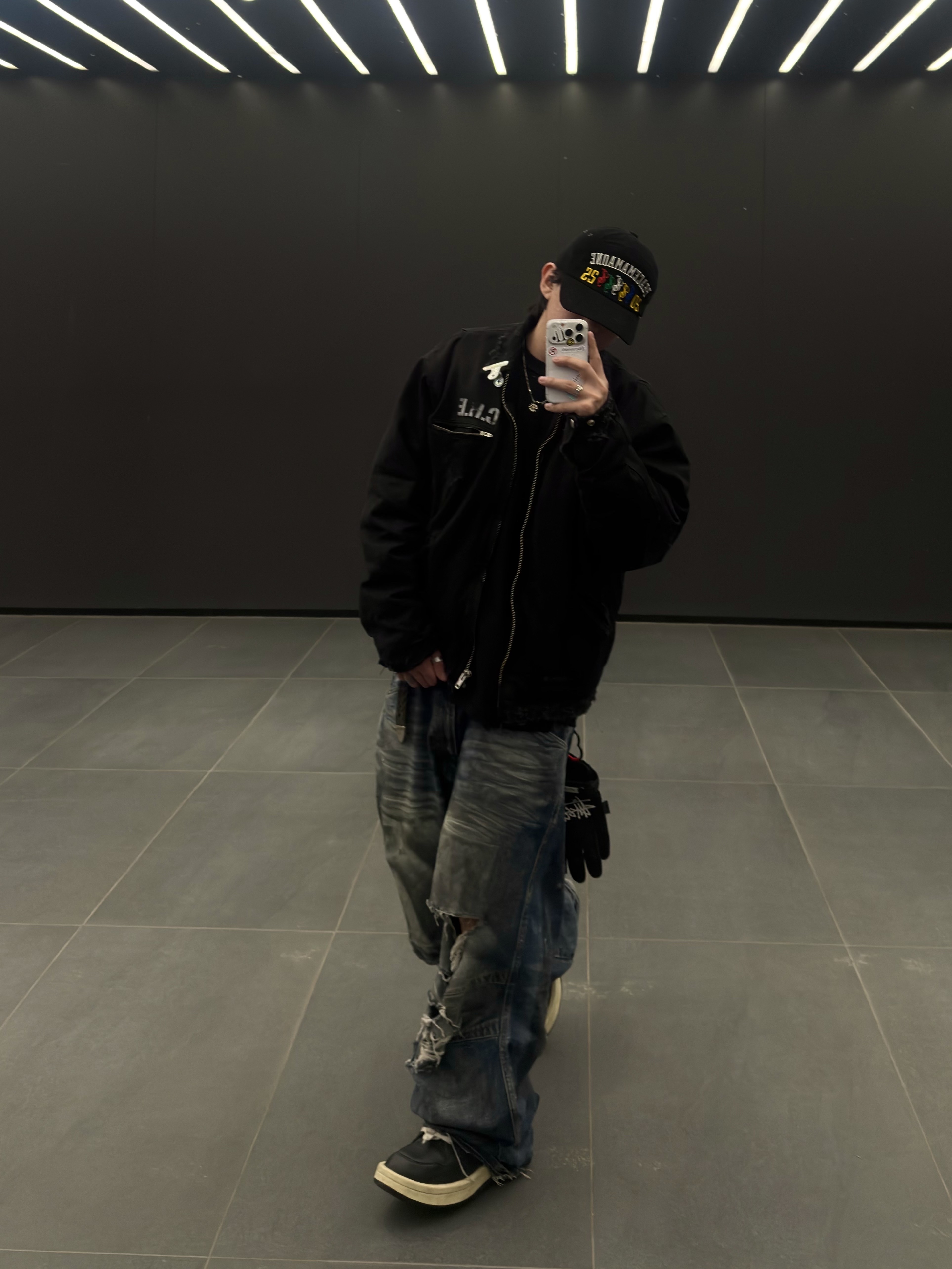 Converse x Drkshdw Turbowpn Black Cream, Stussy Mechanix Gloves Black 착용 스타일 - 1