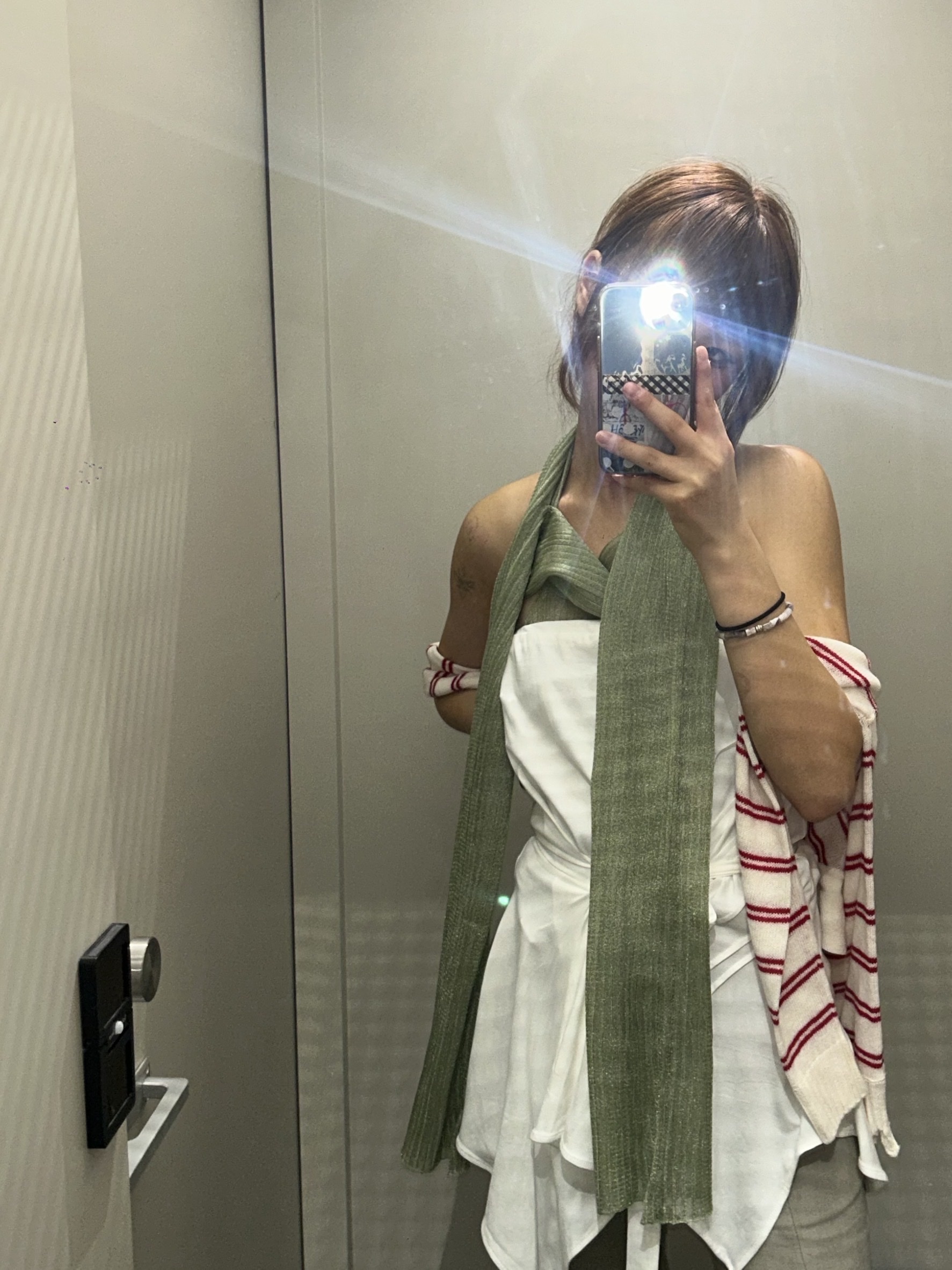 Ulika Sanctus Women Sheer Tank Top Green - 26SS 착용 스타일 - 1