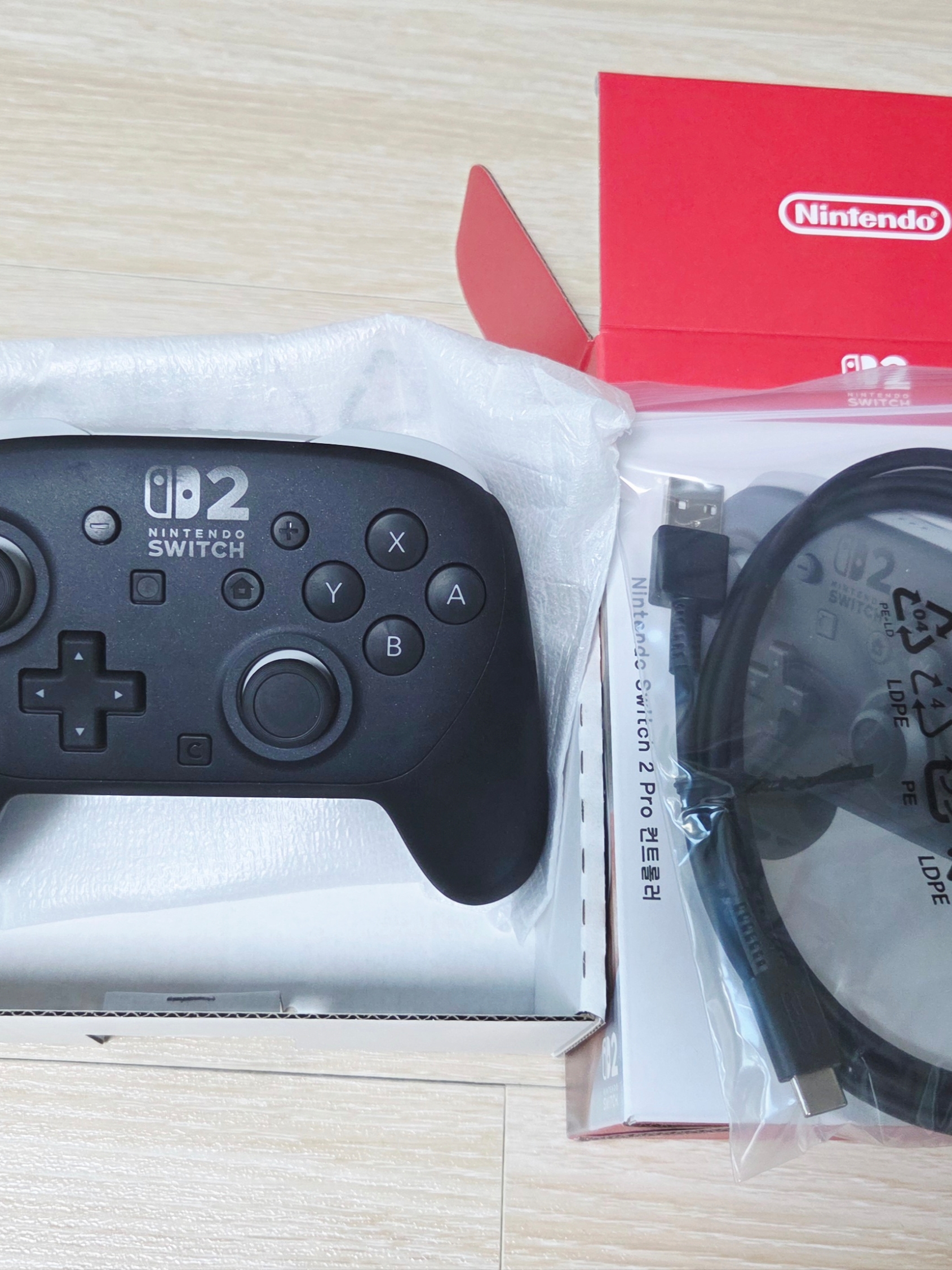 Nintendo Switch 2 Pro Controller Black 착용 스타일 - 4