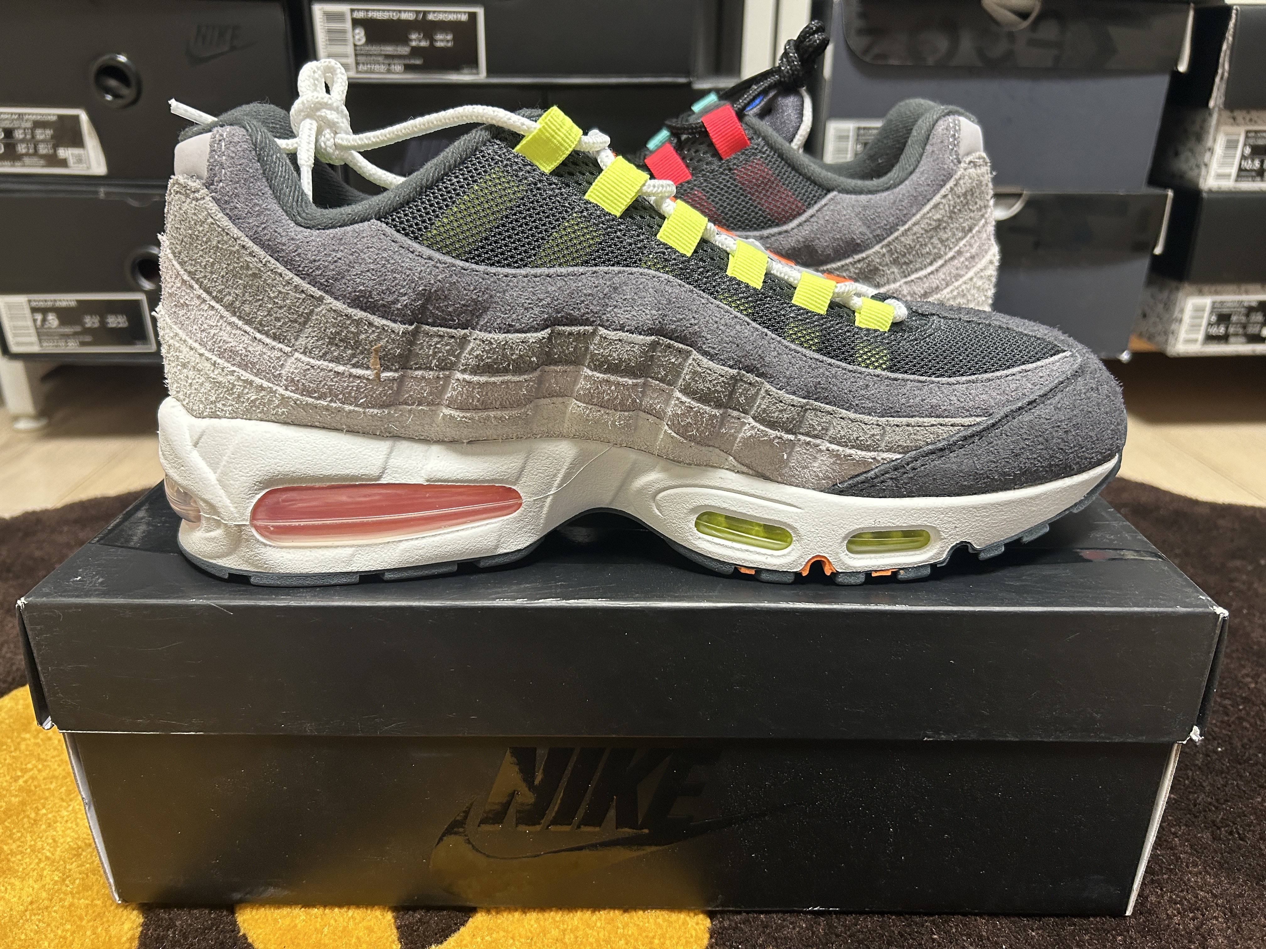 Nike Air Max 95 Big Bubble PRM Hyper Turquoise Volt 착용 스타일 - 4