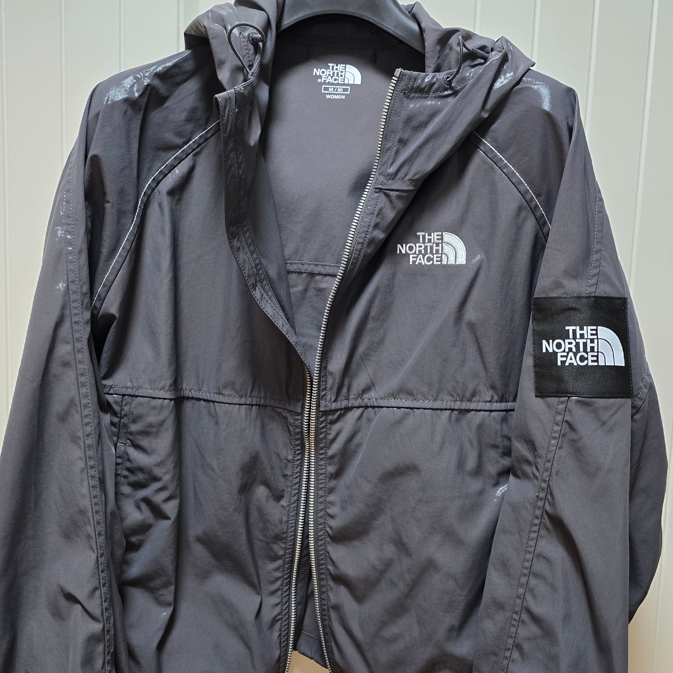 (W) The North Face White Label Novelty Olema Hoodie Charcoal Grey 착용 스타일 - 1