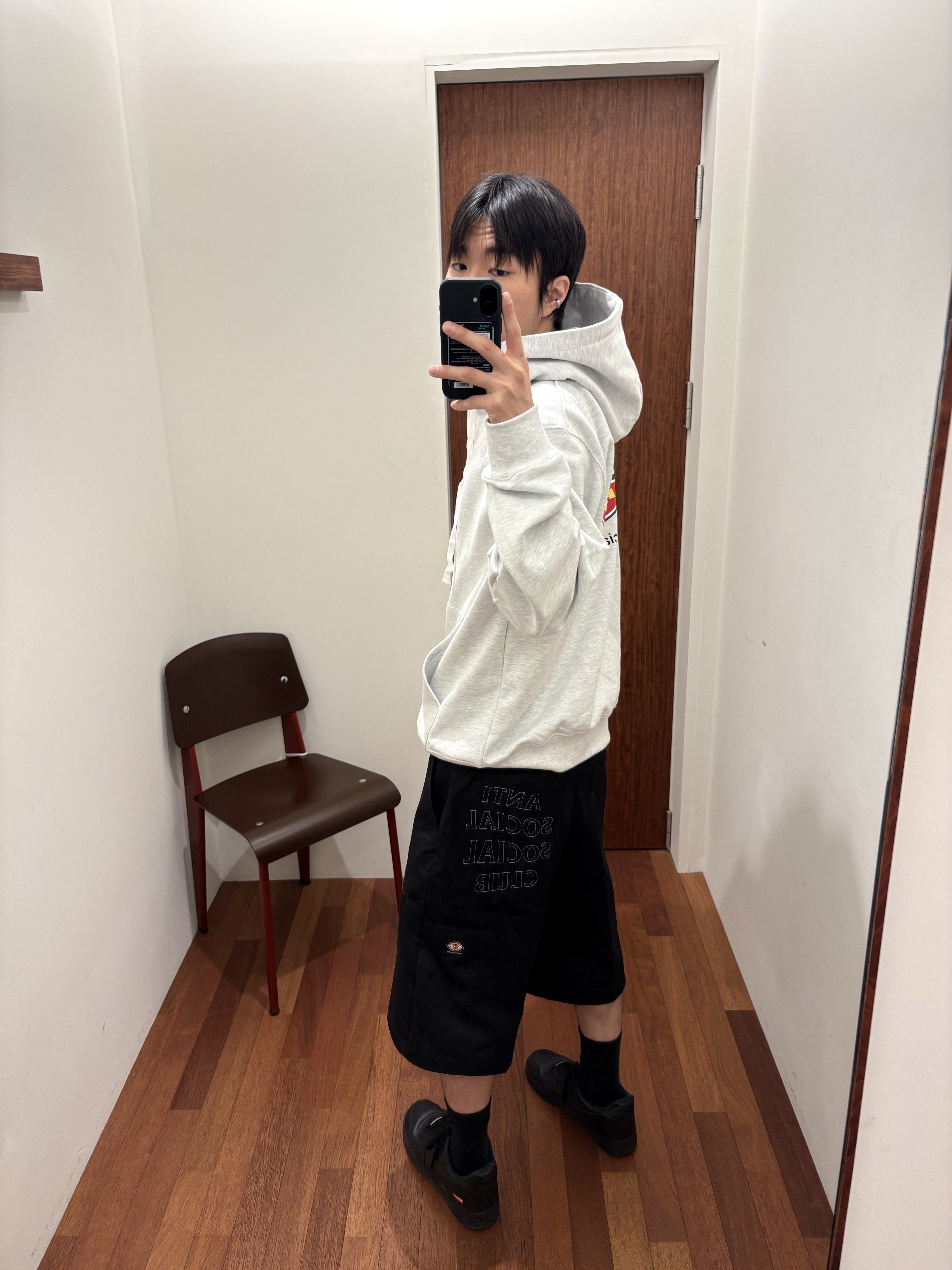 Anti Social Social Club x Dickies Logo Hoodie Heather Gray, Anti Social Social Club x Dickies Work Shorts Black 착용 스타일 - 2