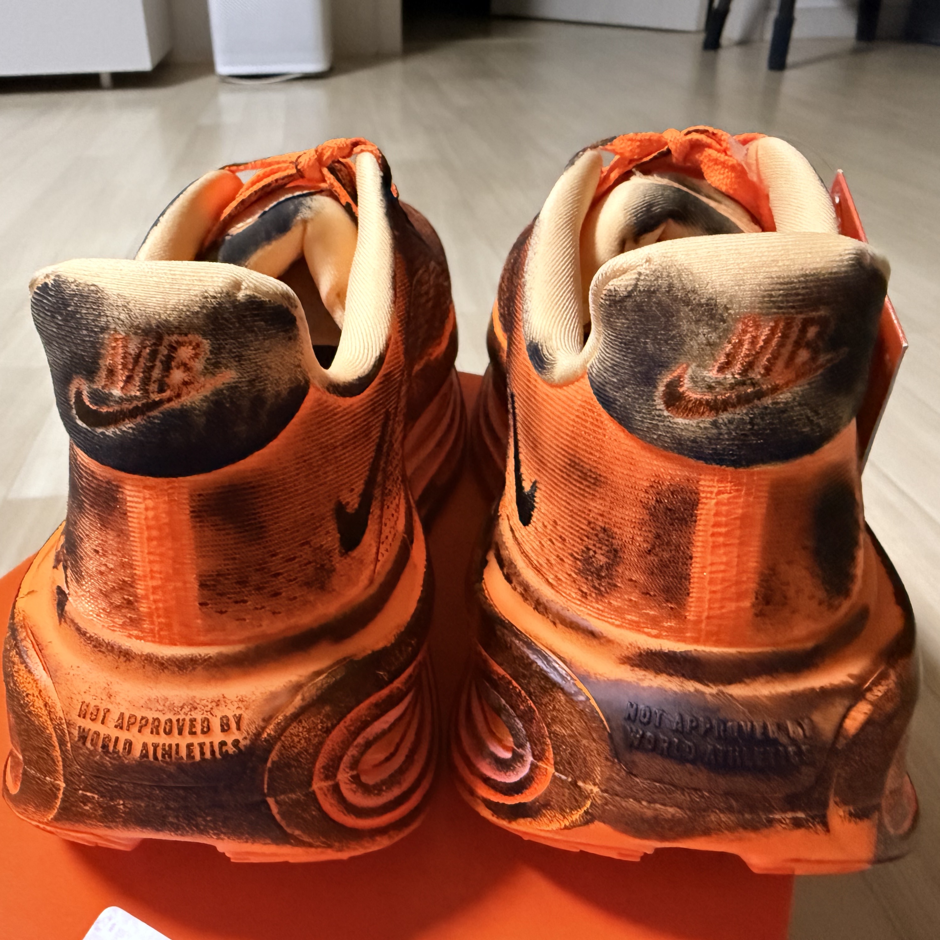 (W) Nike x Melitta Baumeister Vomero Premium Total Orange and Orange Chalk 착용 스타일 - 3