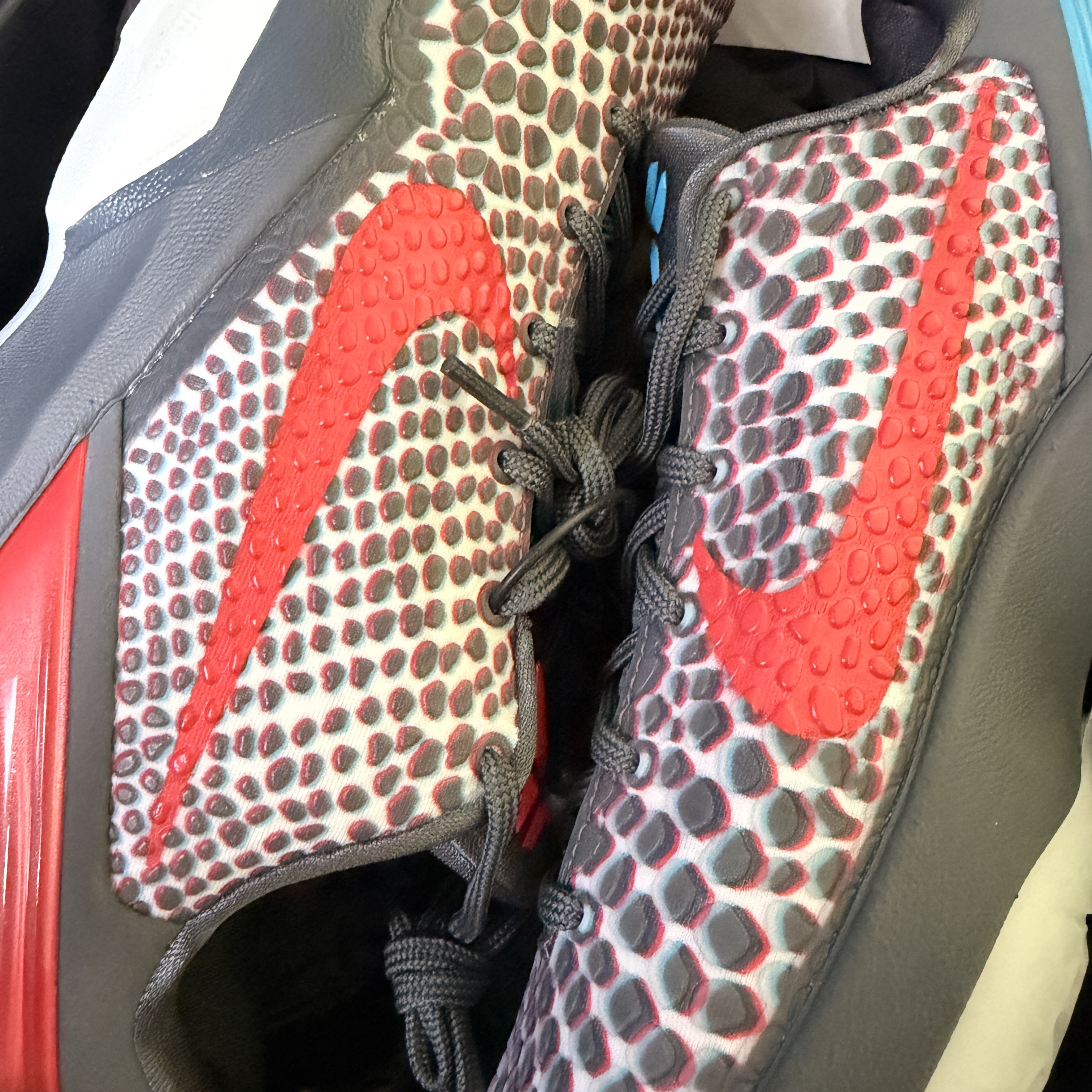 Nike Kobe 6 Protro 3D Dark Grey Chlorine Blue 착용 스타일 - 1