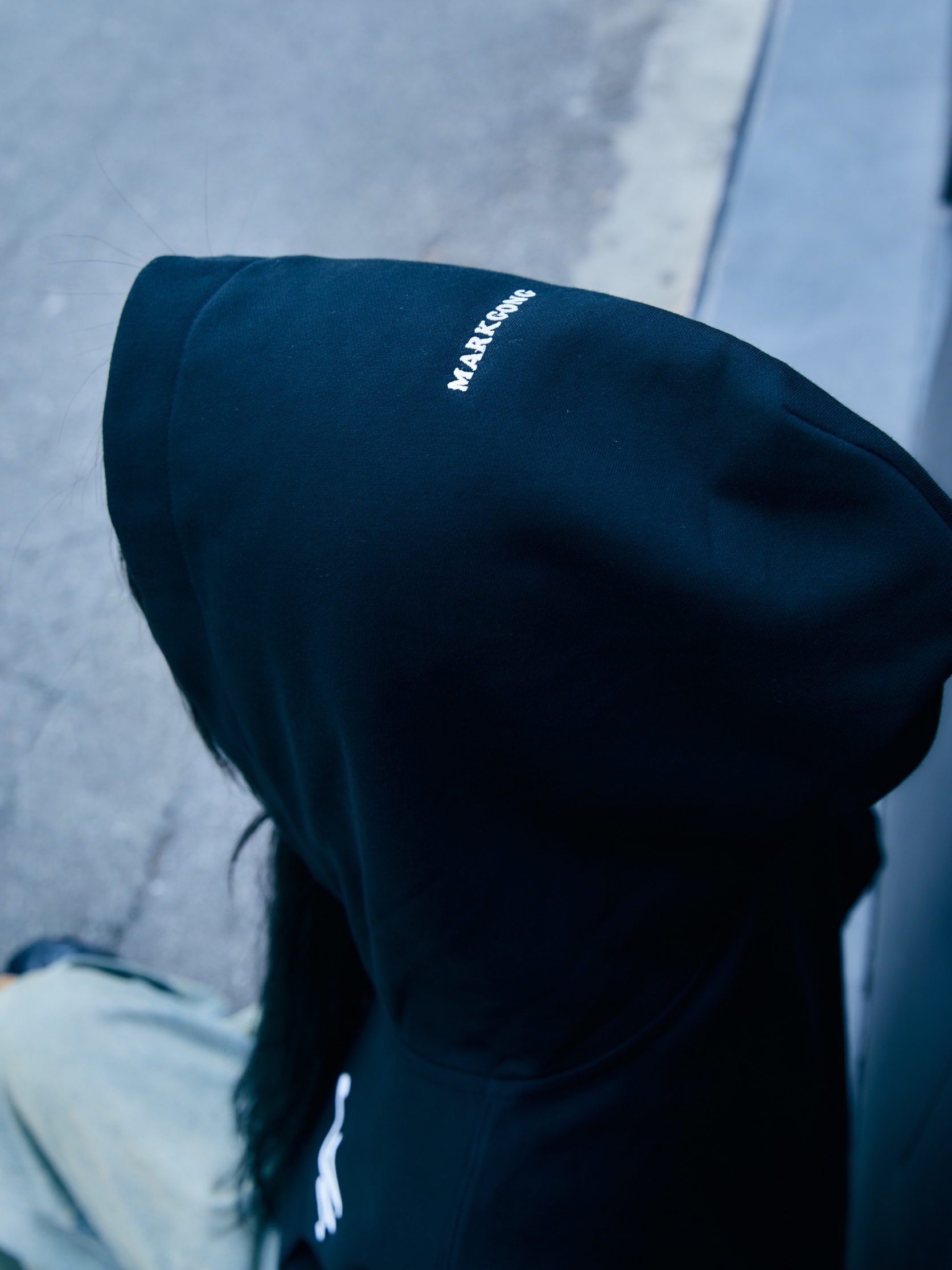 Markgong Women Fuck It Zip Hoodie Black - 26SS, ROA Neal Camo - 26SS 착용 스타일 - 4