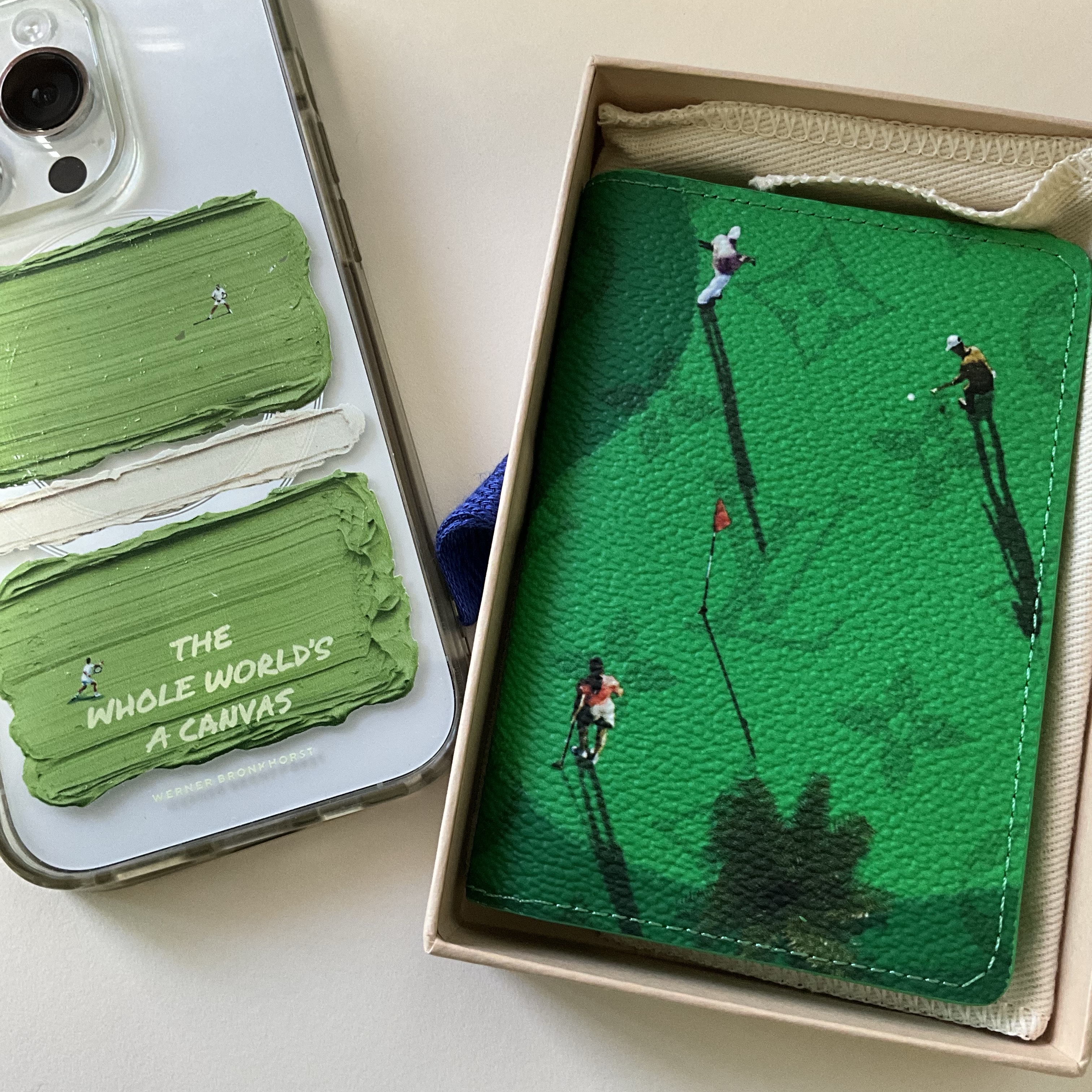 Louis Vuitton Pocket Organizer Green 착용 스타일