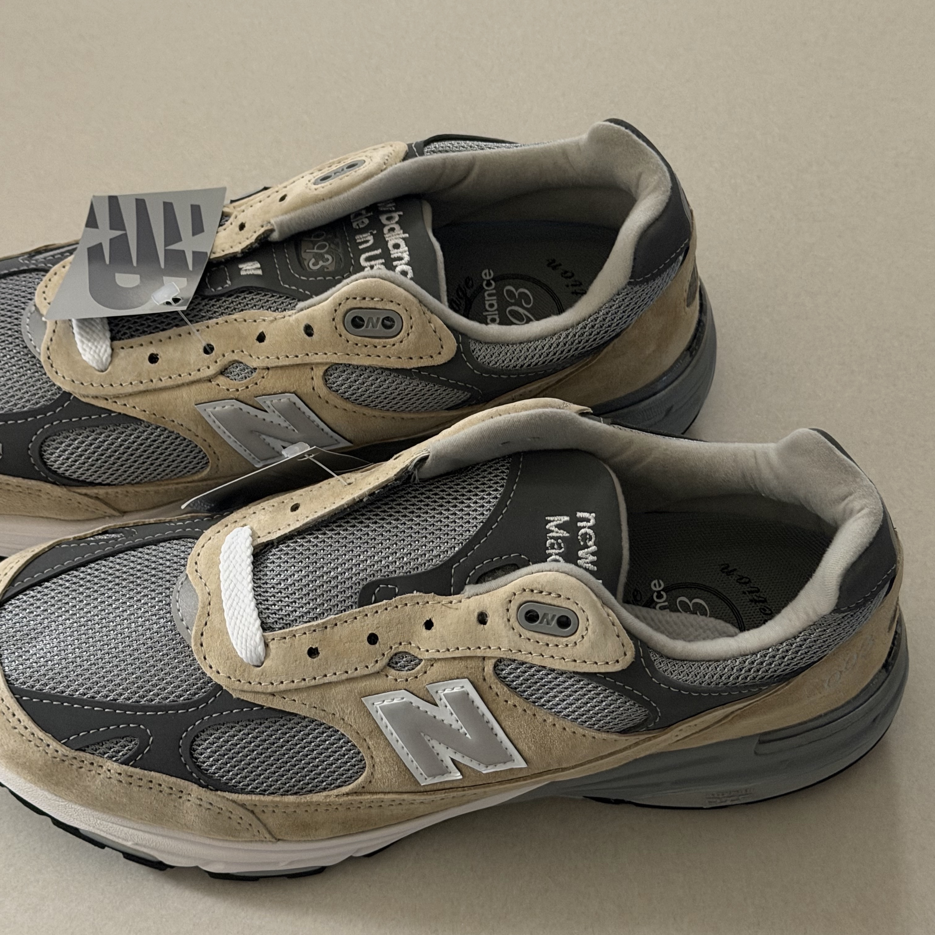 New Balance 993 Made in USA Incense Medium Grey - D Standard 착용 스타일 - 1