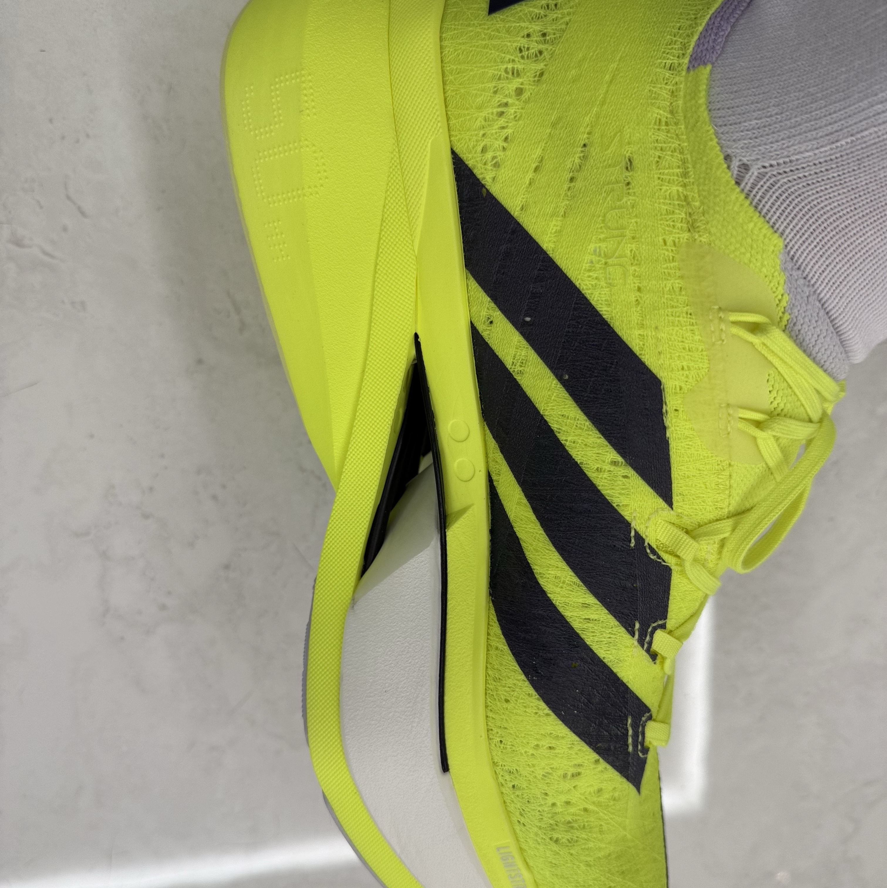 Adidas Adizero Prime X3 Strung Solar Yellow 착용 스타일 - 2