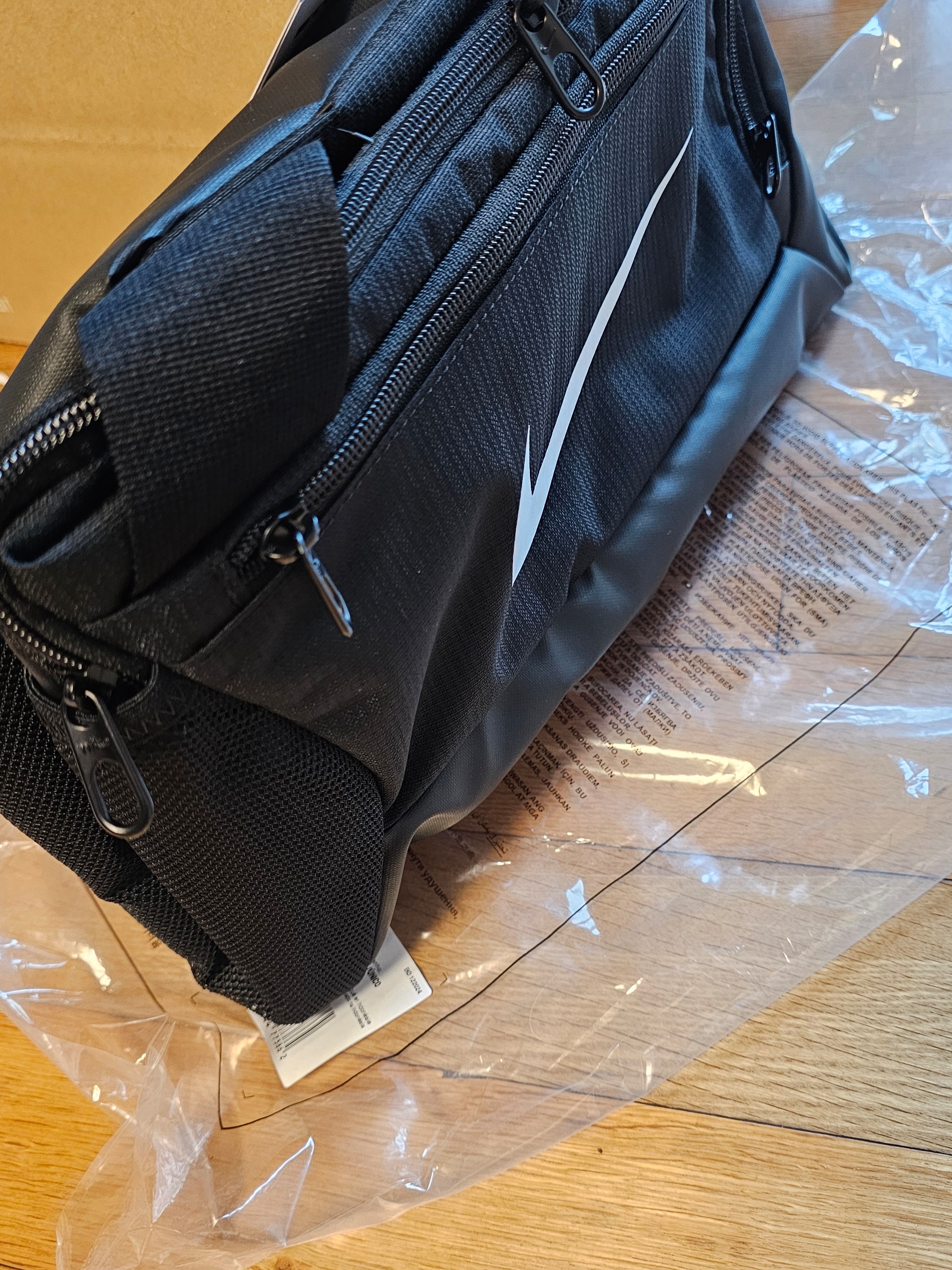 Nike Brasilia 9.5 Training Duffle Bag Extra Small 25L Black 착용 스타일