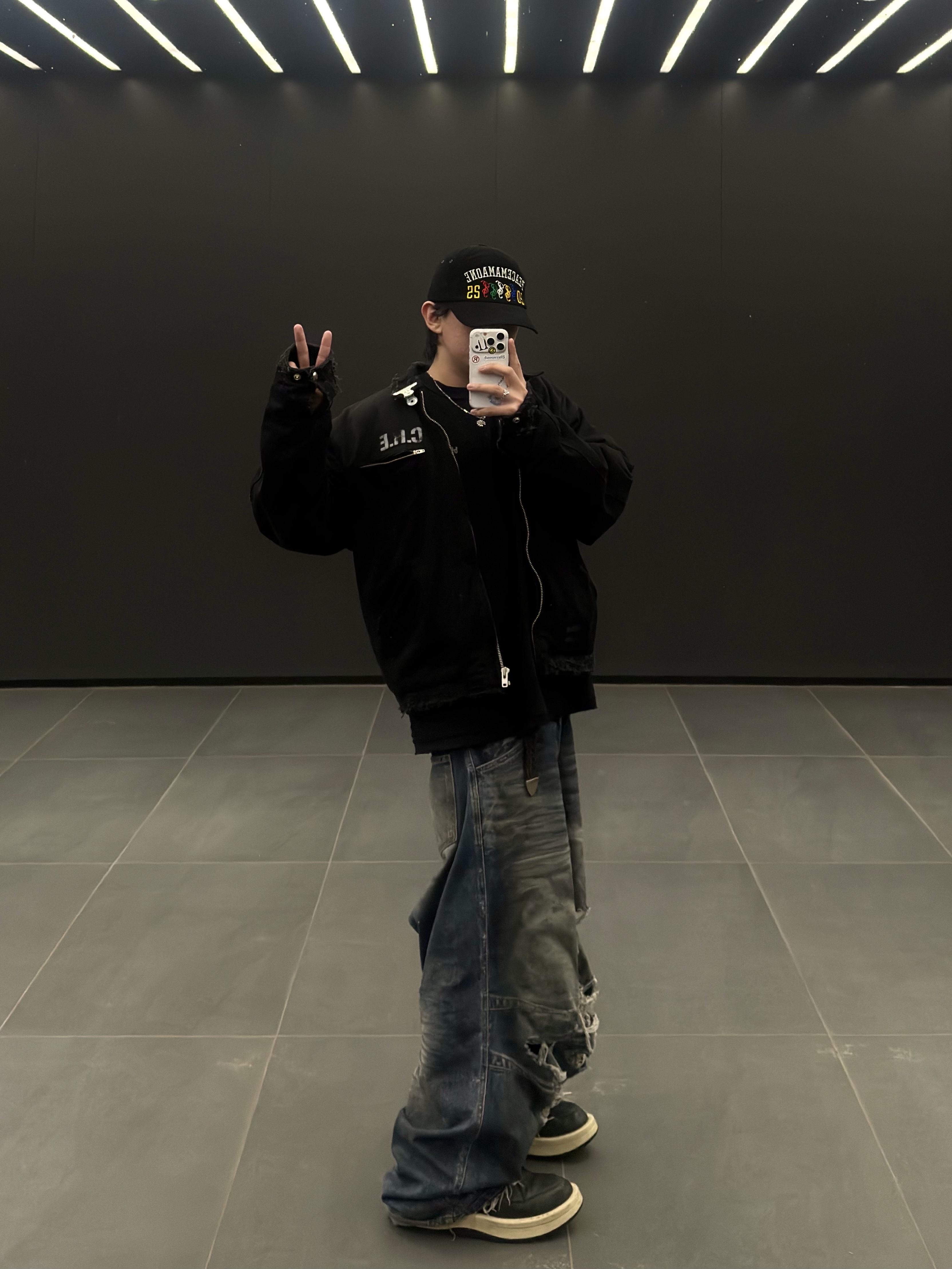 Converse x Drkshdw Turbowpn Black Cream, Stussy Mechanix Gloves Black 착용 스타일 - 2