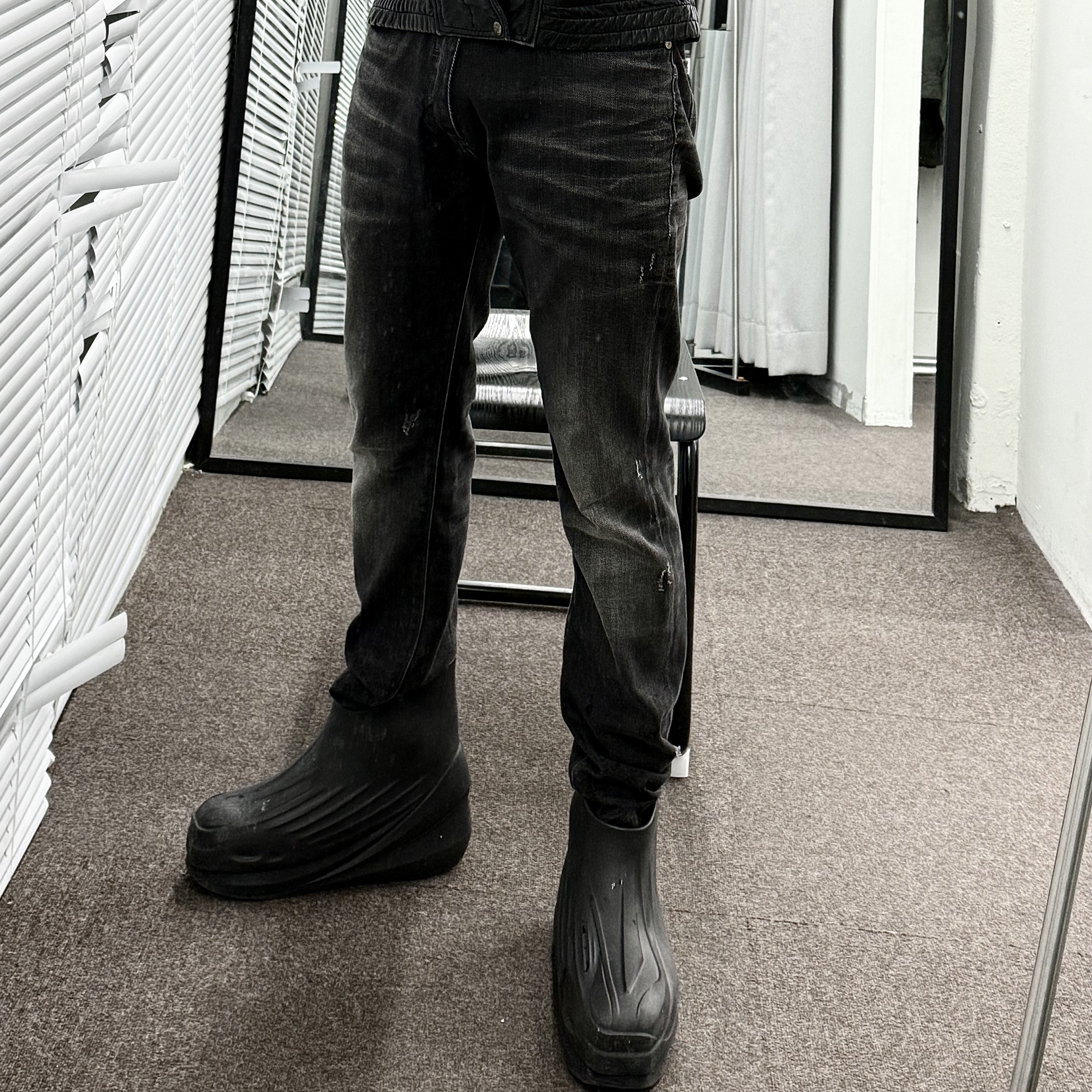 Rick Owens Leather Mega Bumper Geobasket Black 착용 스타일 - 2