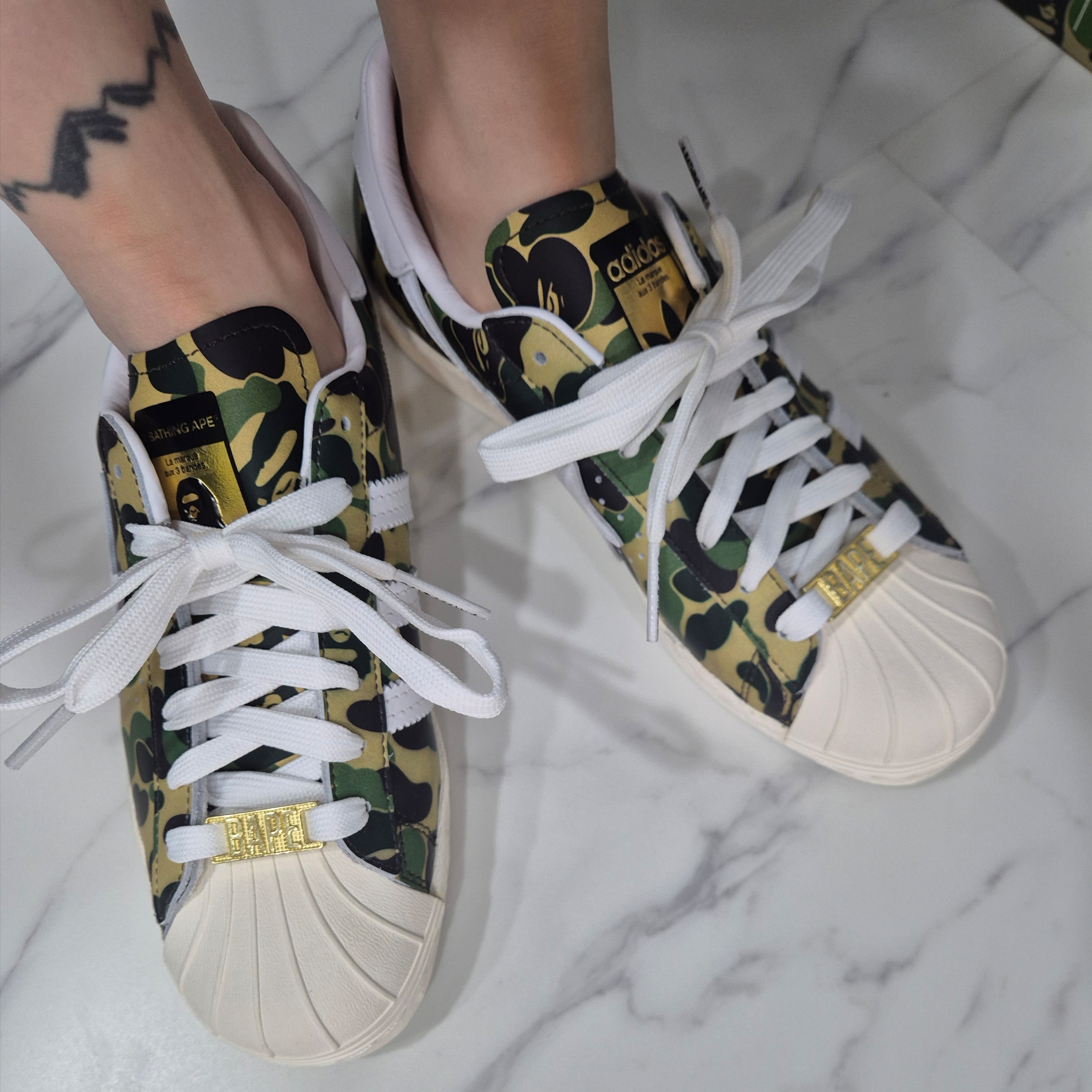 Adidas x BAPE Superstar 80s Green Camo 착용 스타일 - 1
