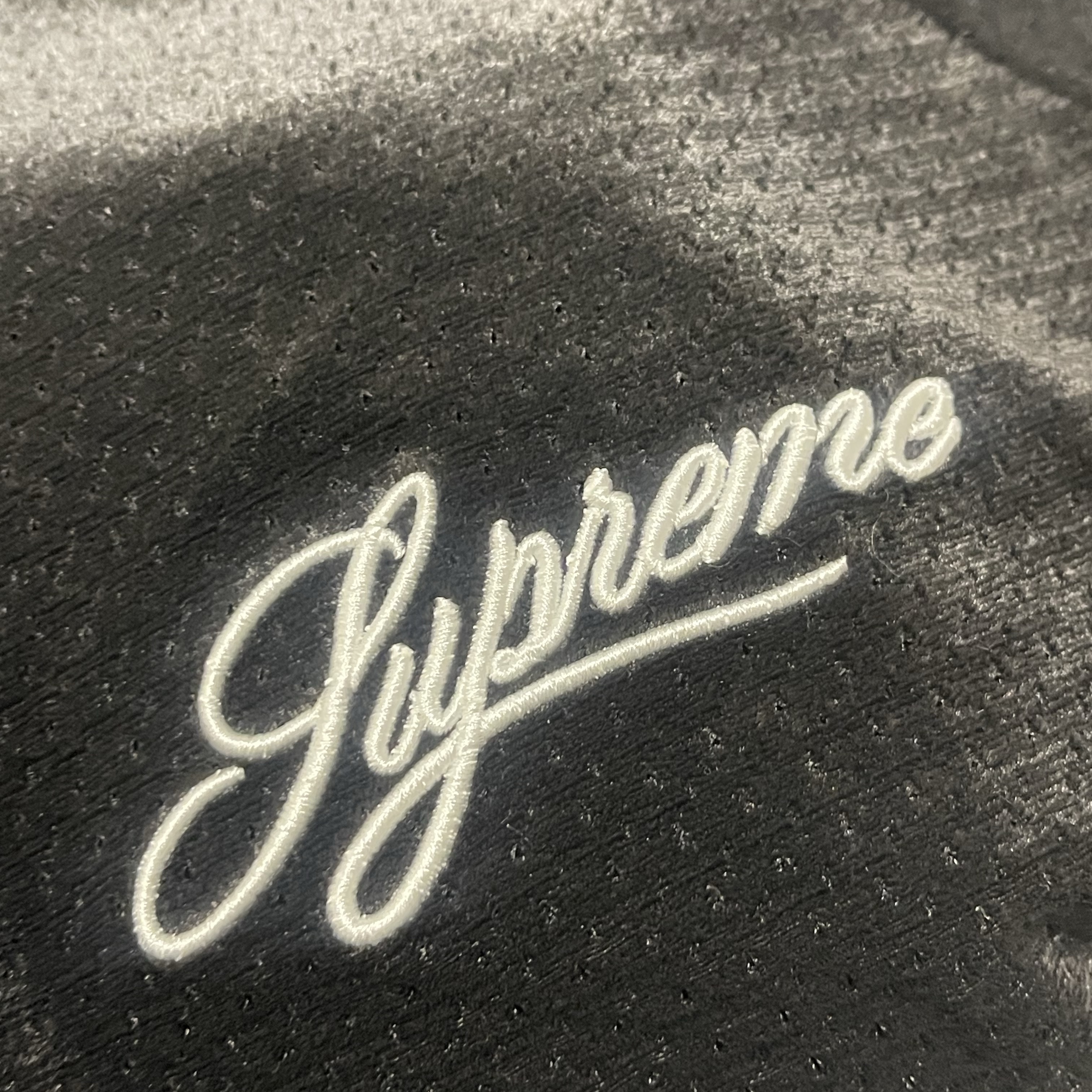 Supreme Velour Mesh Track Jacket Black - 26SS 착용 스타일 - 4