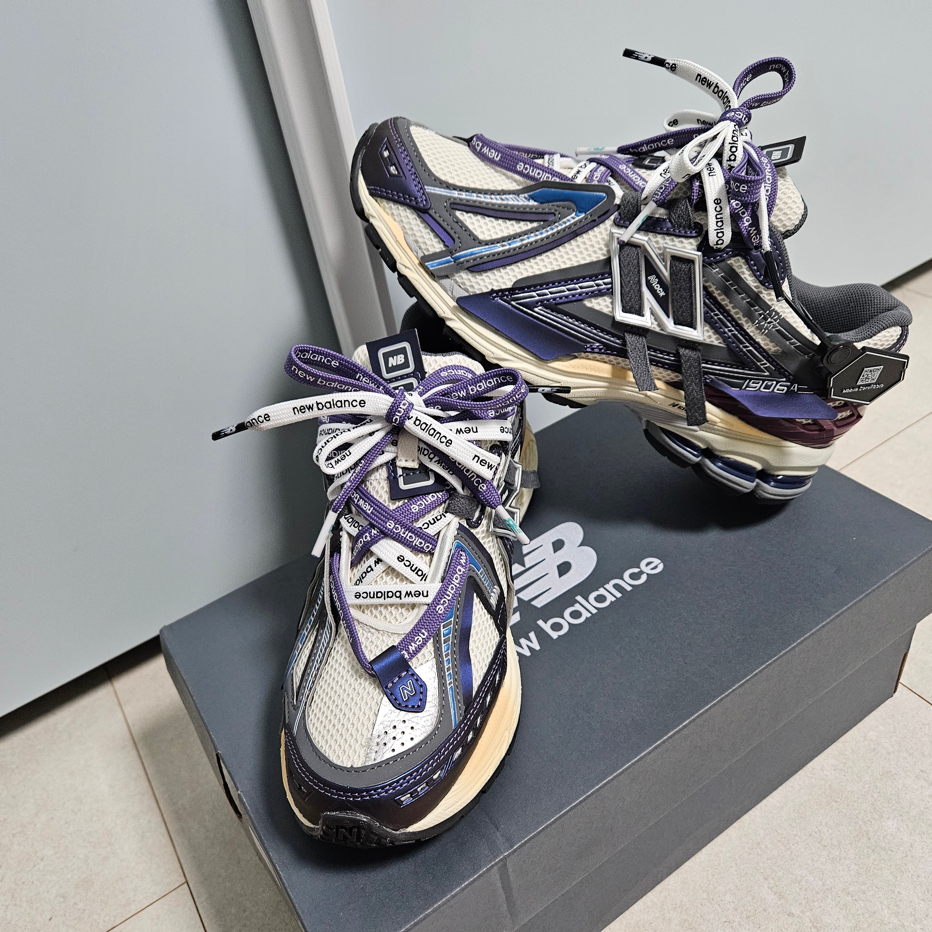 New Balance 1906A Inkwell Sea Salt 착용 스타일 - 5