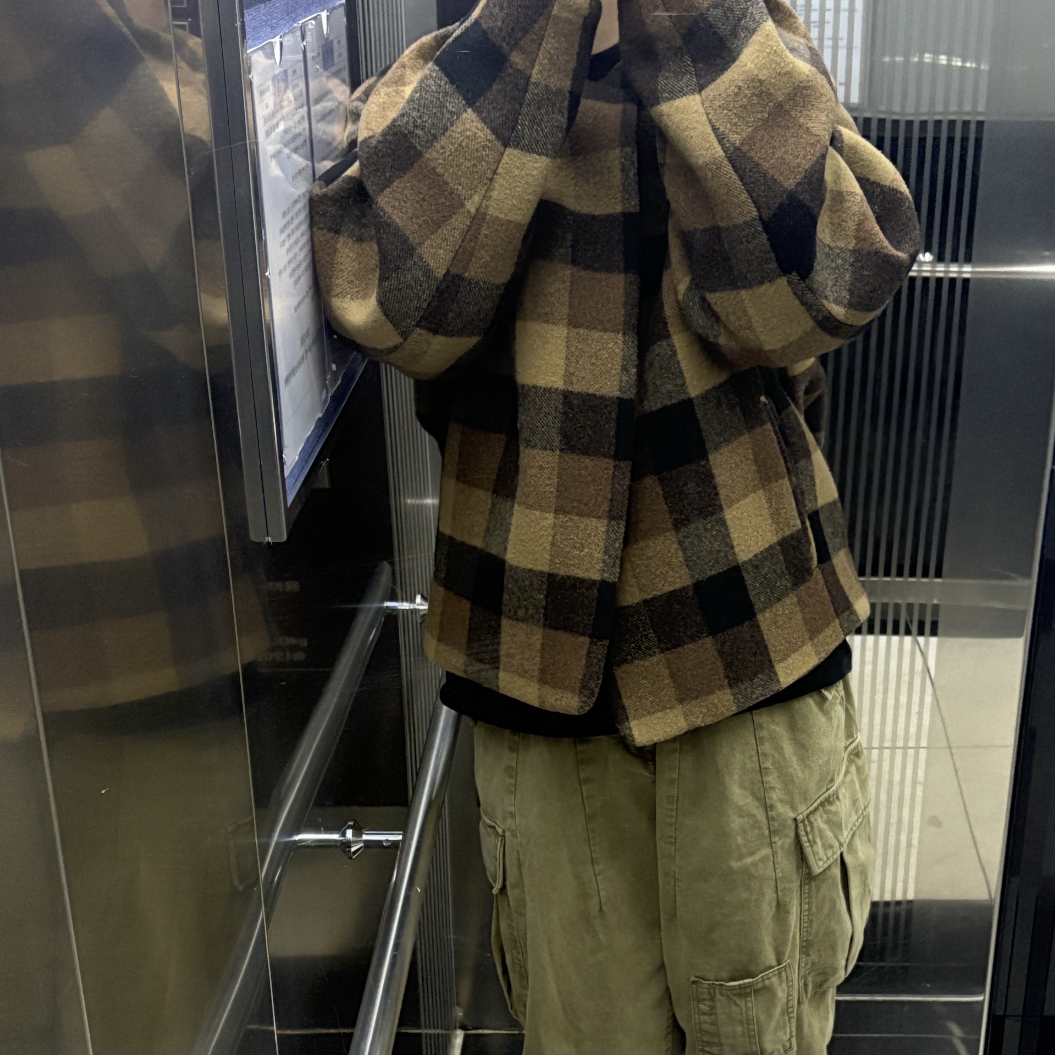 Ader Error Product. 12 Brown 착용 스타일