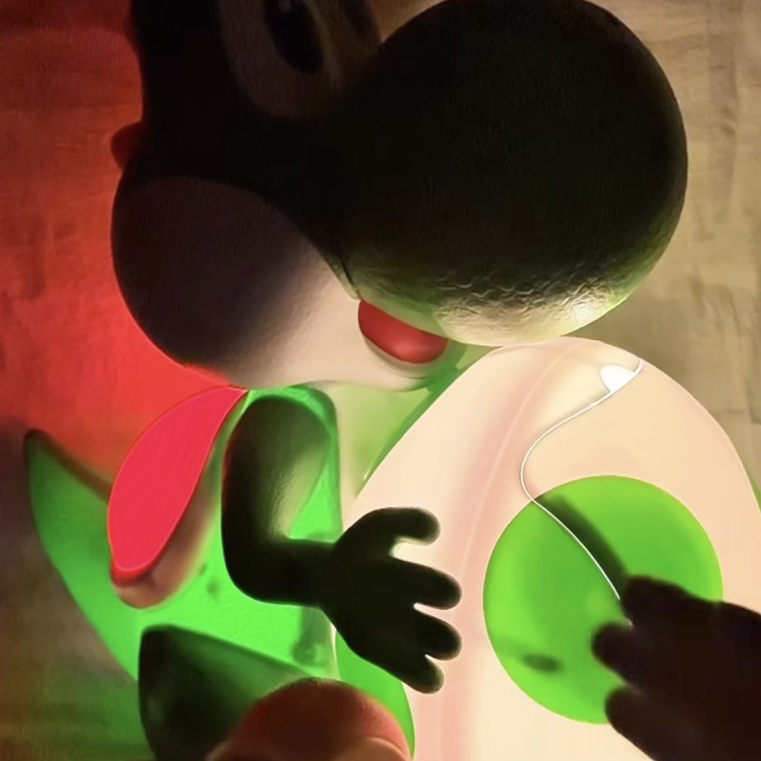 CGV x Super Mario Yoshi Popcorn Bucket 착용 스타일