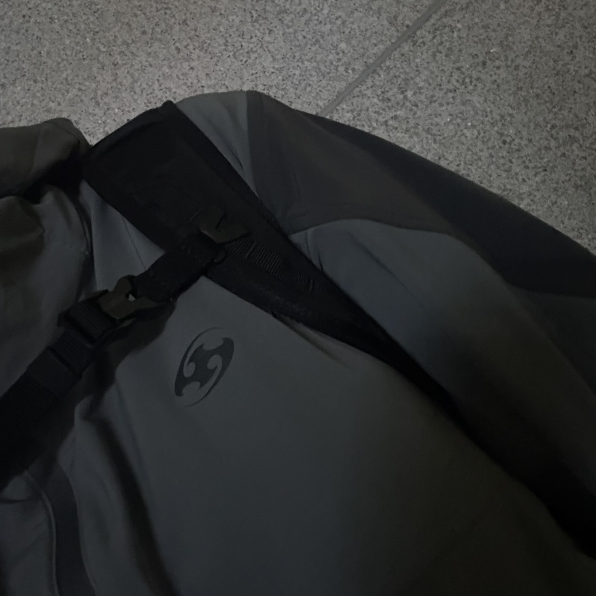 Sansan Gear Insulation Hoodie Jacket Grey - 23FW 착용 스타일