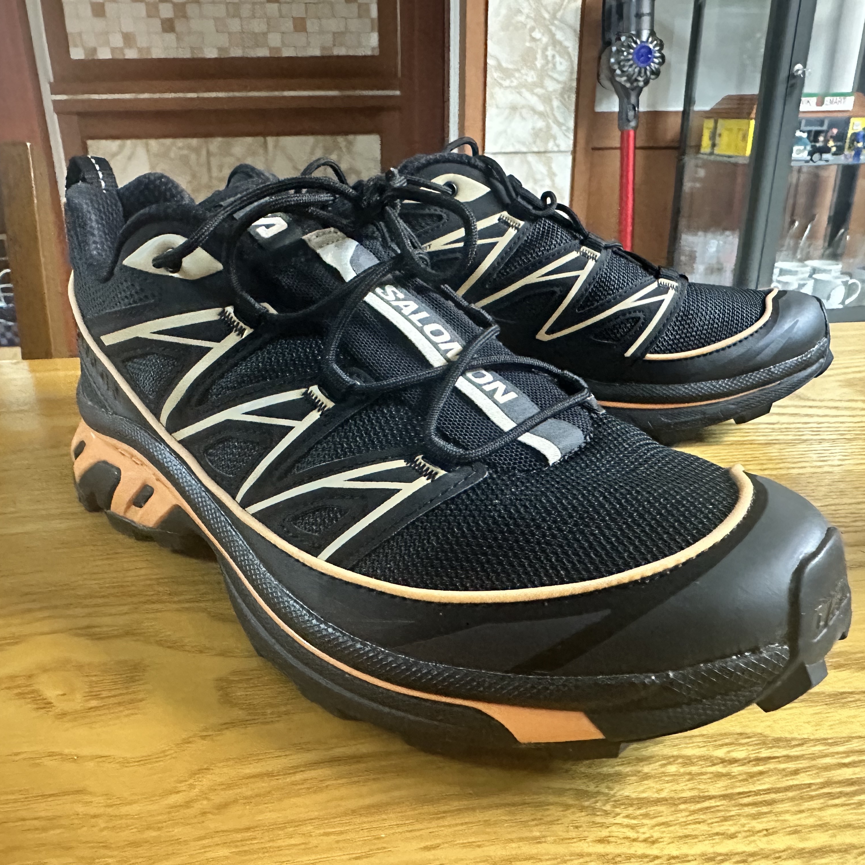 Salomon XT-6 Expanse Black Papaya 착용 스타일