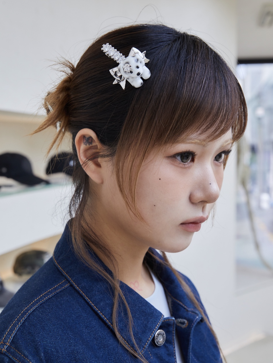 Yvmin Puppy Bowknot Hair Pin White - 26SS 착용 스타일 - 2