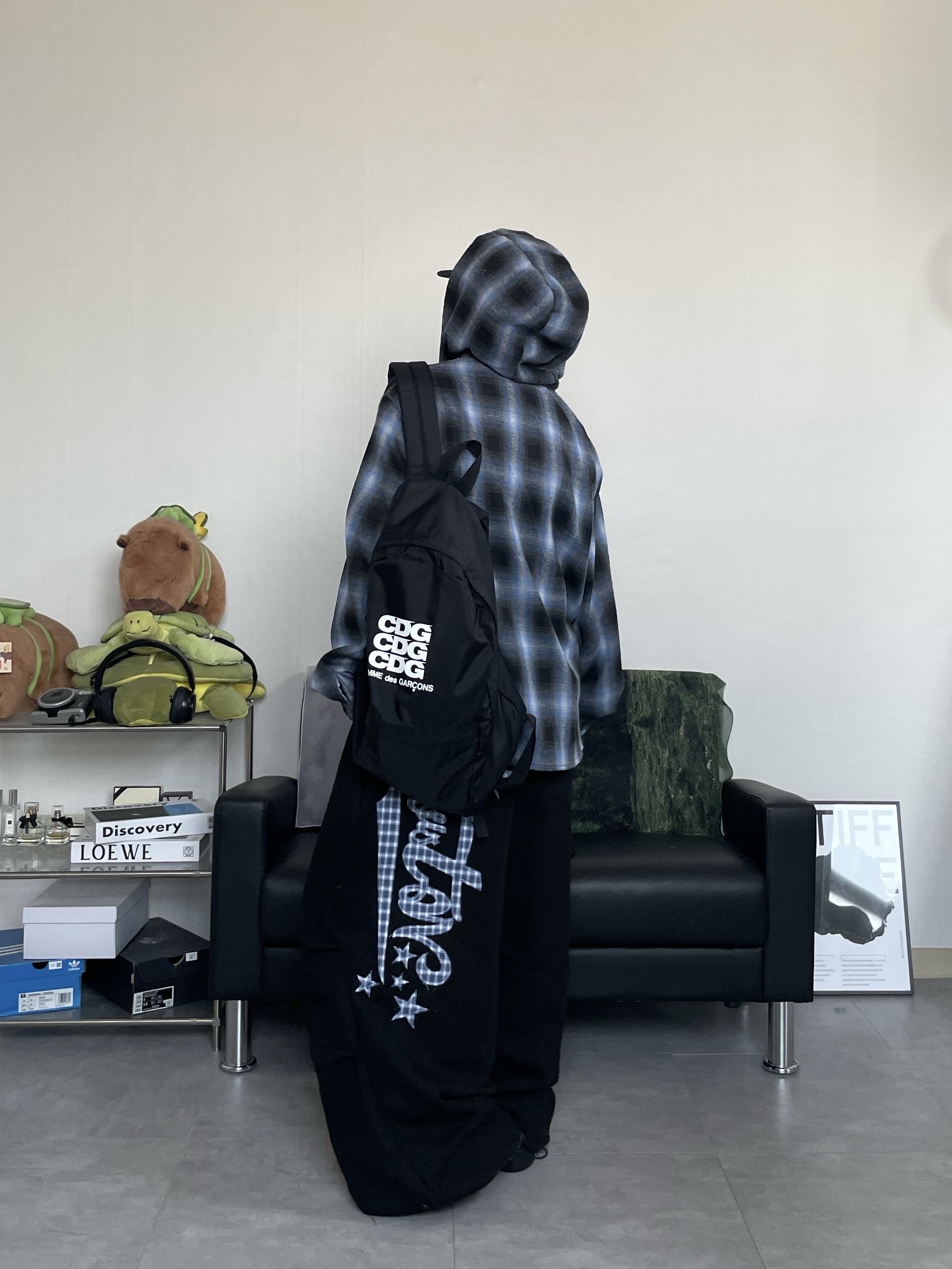CDG Backpack Black 착용 스타일 - 2