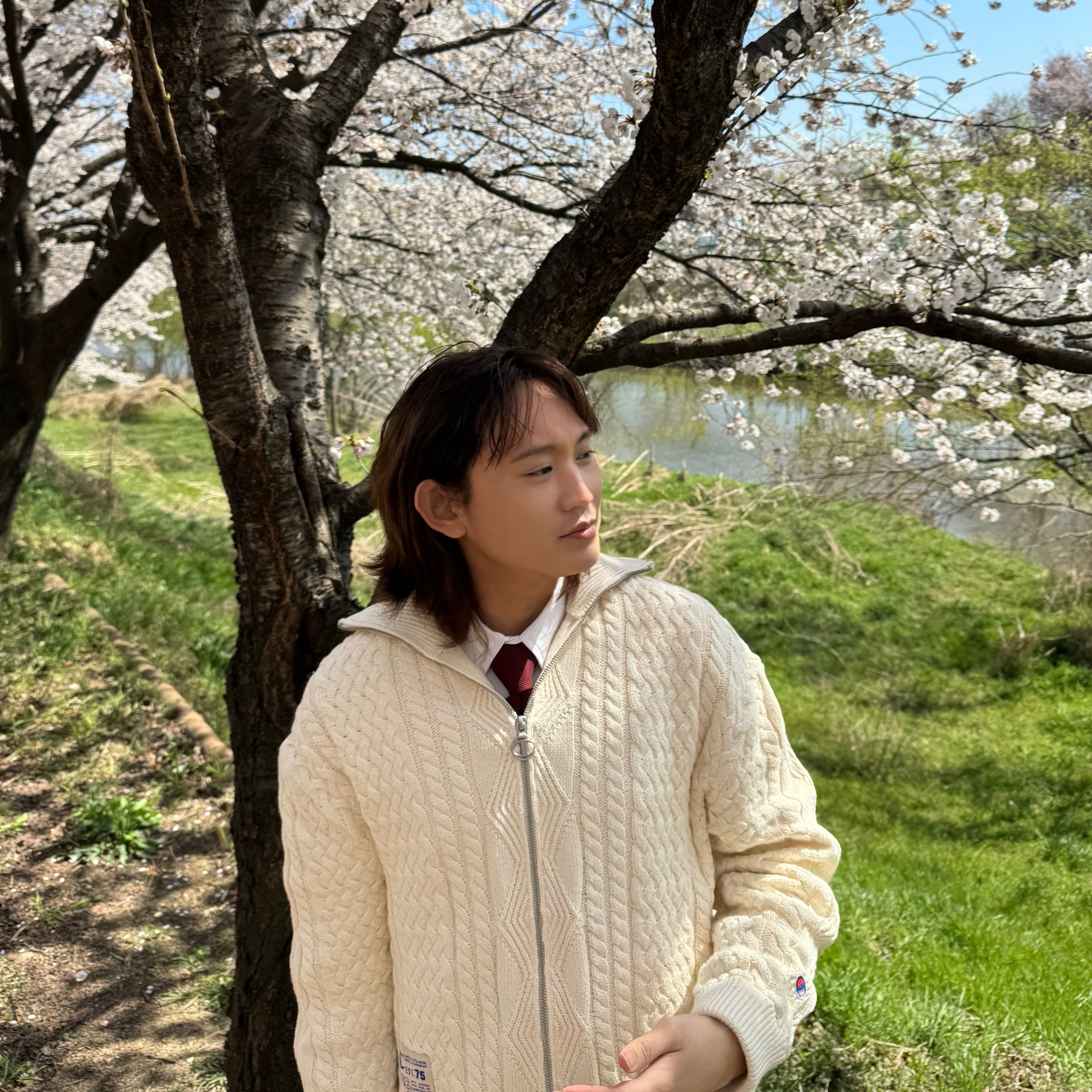 Zara x Champion Jacquard Cable Knit Cardigan Ecru, Dr. Martens Adrian Smooth Black 착용 스타일 - 3