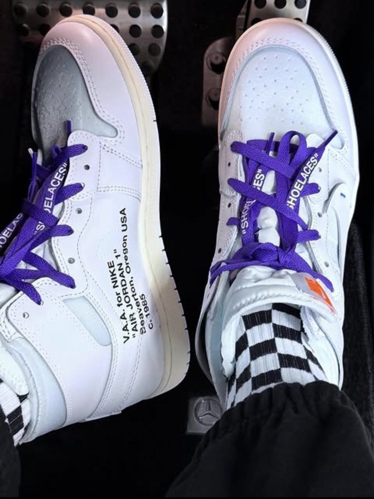 Jordan 1 x Virgil Abloh Archive Retro High Alaska White 착용 스타일 - 1