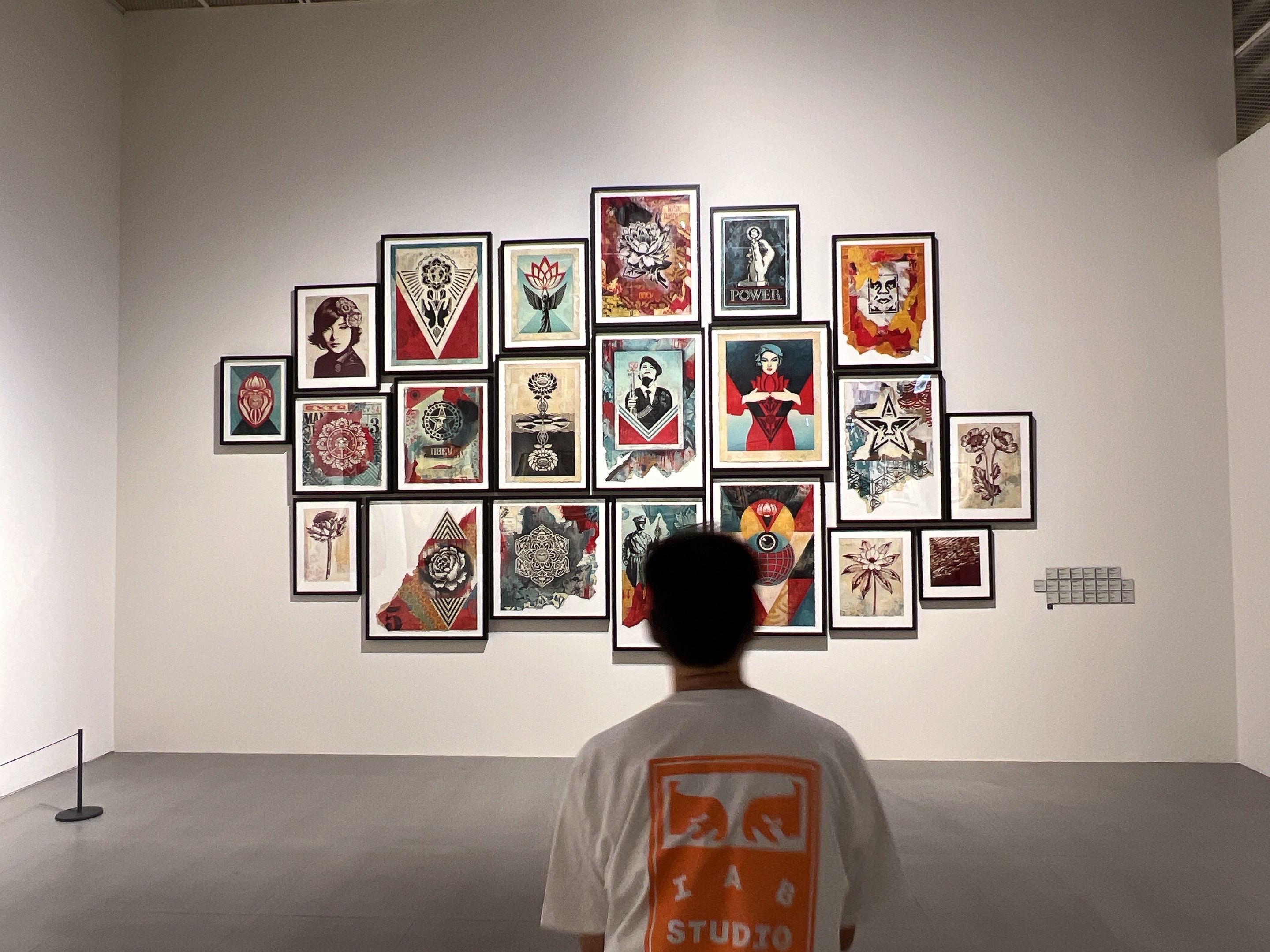 IAB Studio x Obey Eyes Icon T-Shirt White 착용 스타일