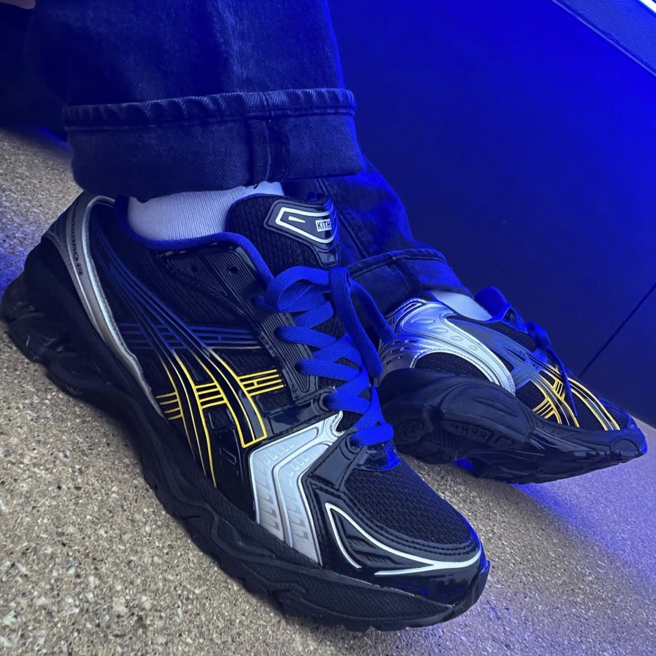 Asics x Kith x Marvel vs. Capcom Gel-Kayano 14 Wolverine Black 착용 스타일 - 2