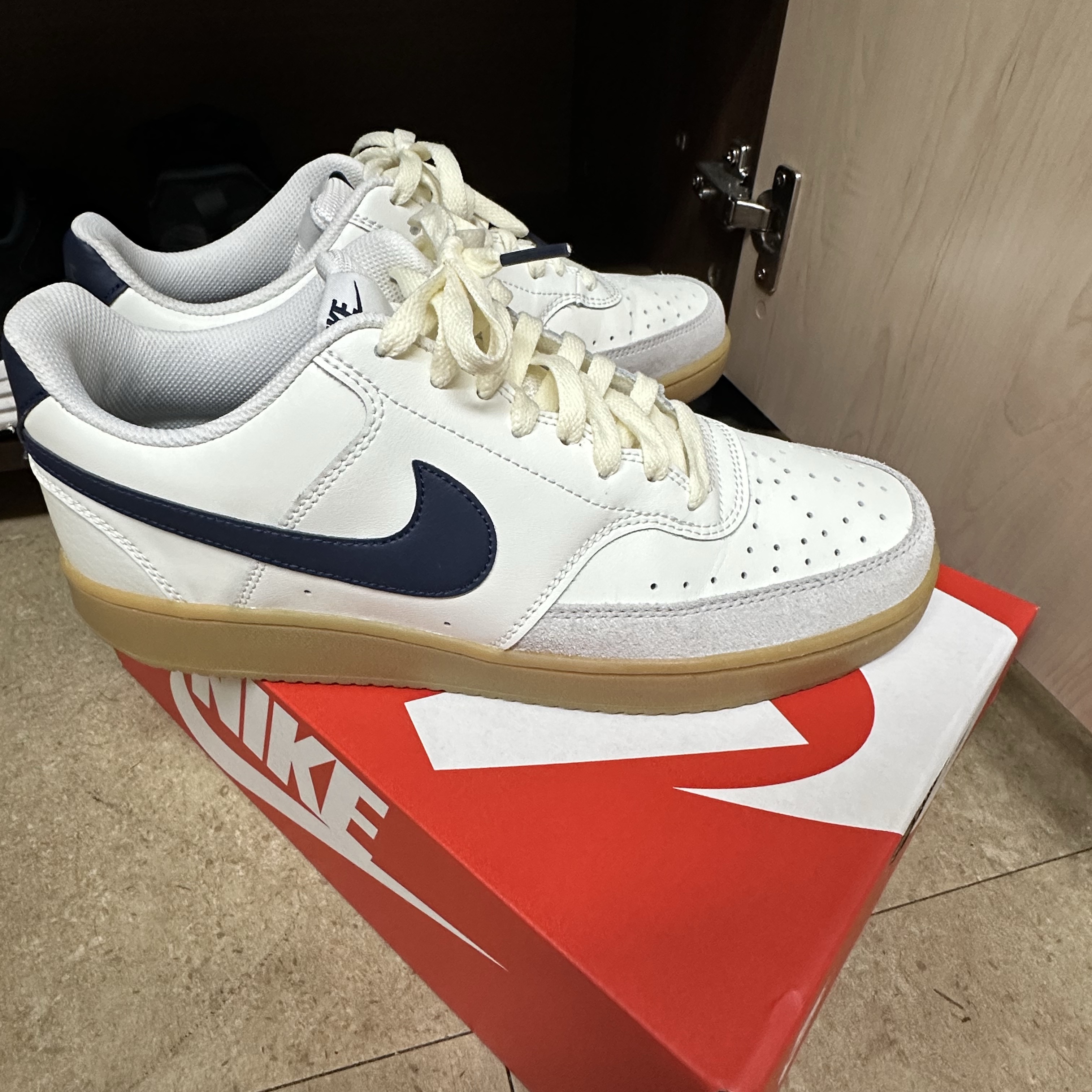 Nike Court Vision Low Sail Gum Light Brown 착용 스타일 - 1