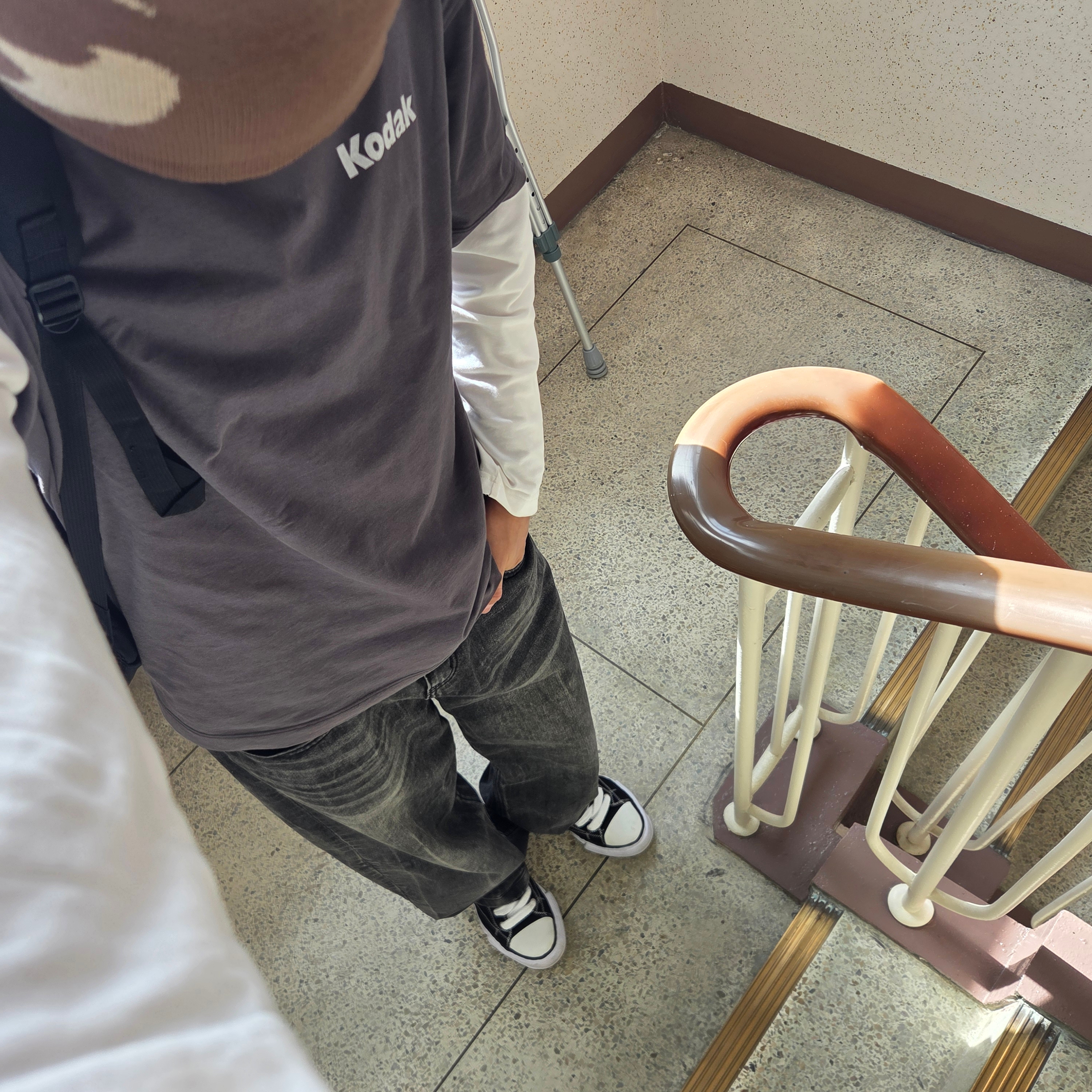 Maison Mihara Yasuhiro Peterson OG Sole Canvas Low Sneakers Black, Casio LTP-V007L-7B1 착용 스타일 - 1