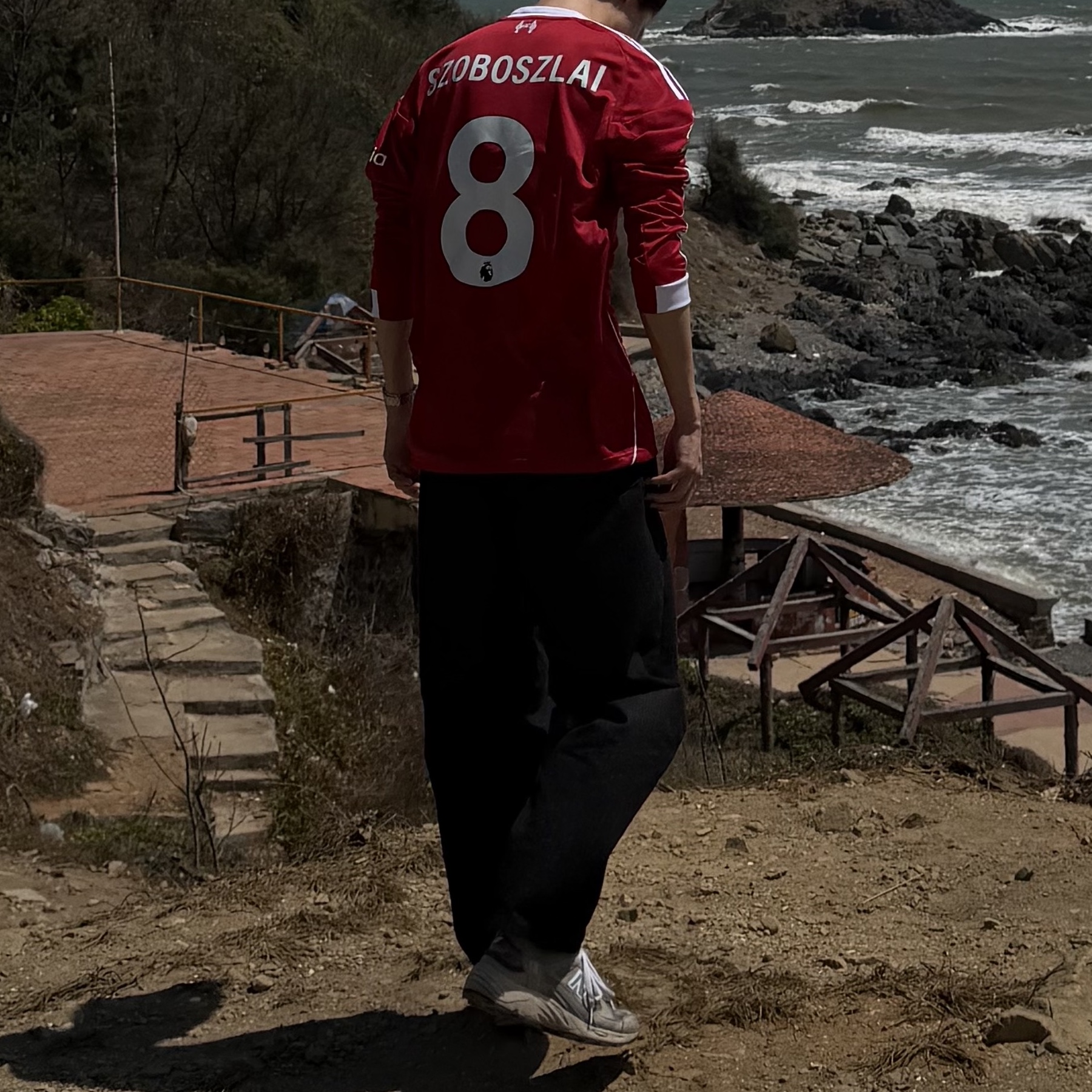 Adidas Liverpool FC 2025/26 Home Long Sleeve Jersey Strawberry Red - KR Sizing (Non Marking Ver.), New Balance 878 Gray 착용 스타일 - 2