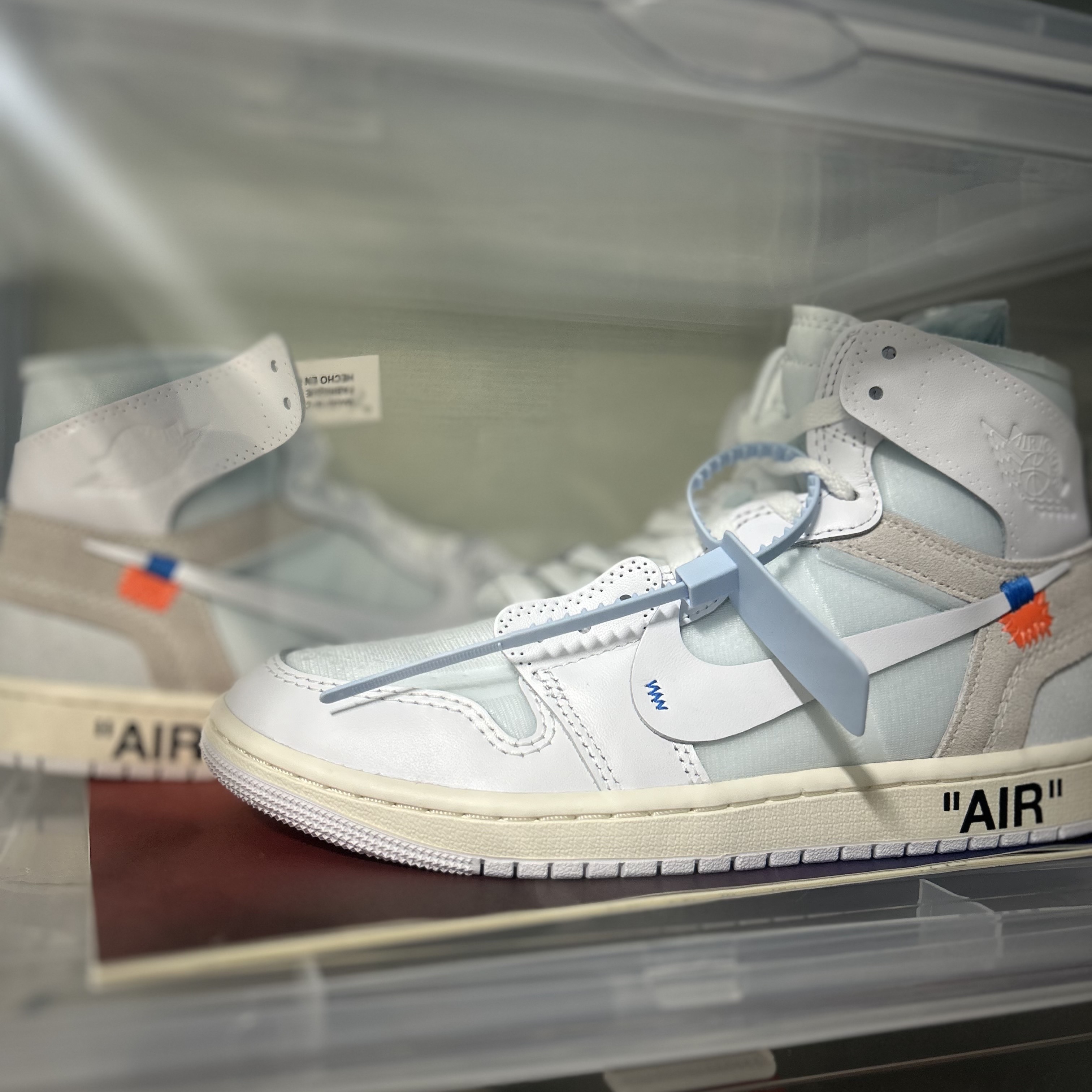 Jordan 1 x Virgil Abloh Archive Retro High Alaska White 착용 스타일 - 3