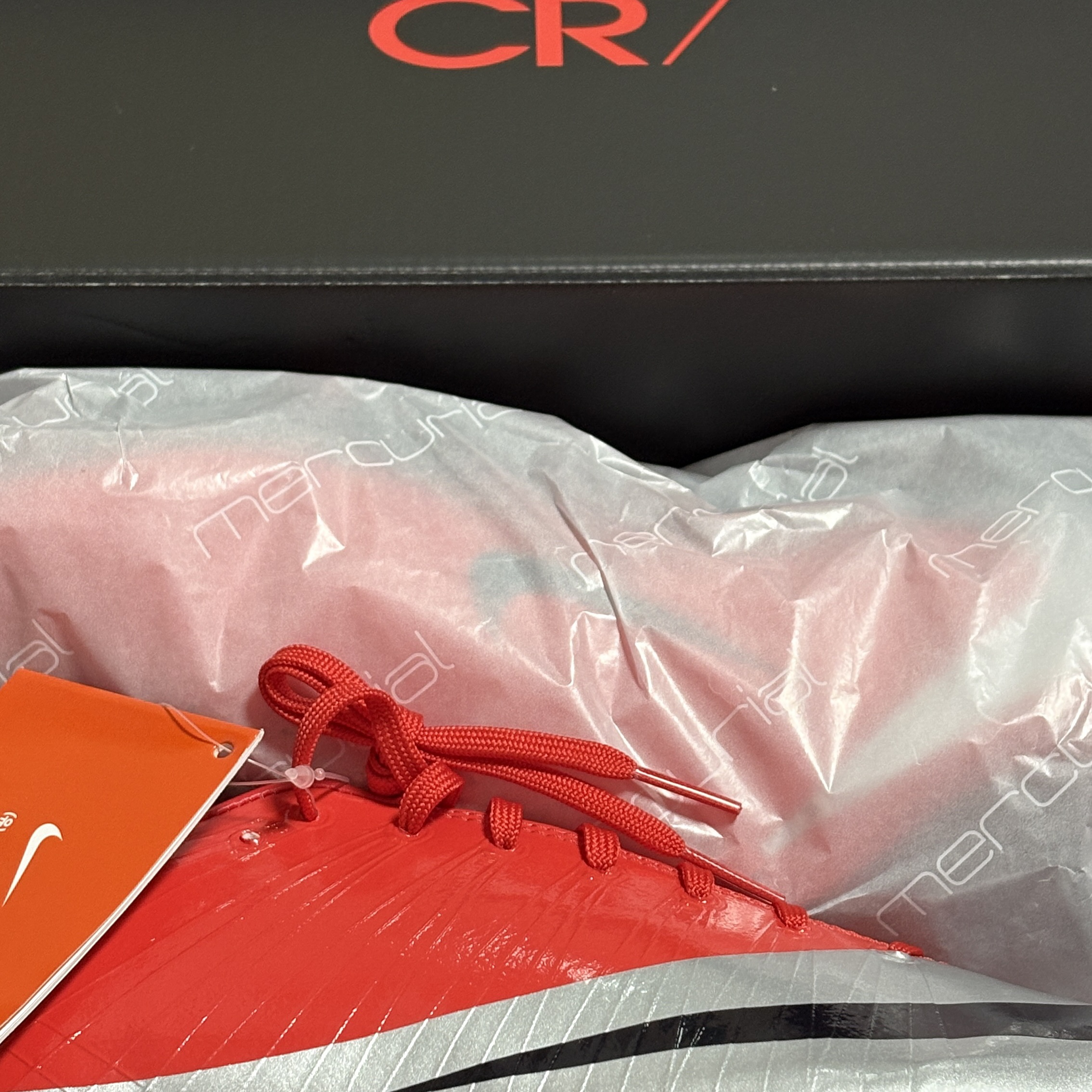 Nike Mercurial Superfly RGN FG SE Max Orange Metallic Silver 착용 스타일