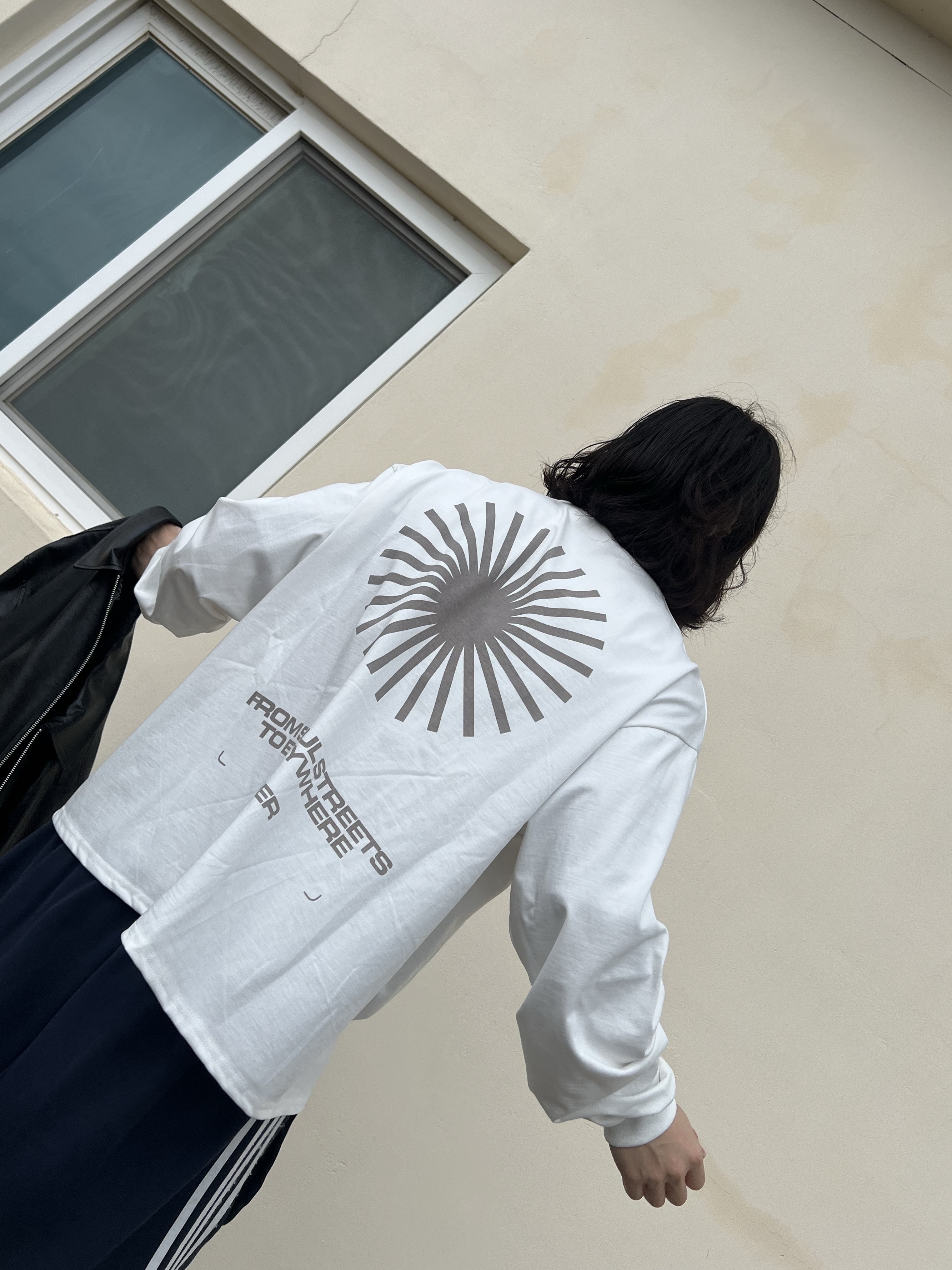 Balenciaga Cargo Sneakers White Grey 착용 스타일 - 4