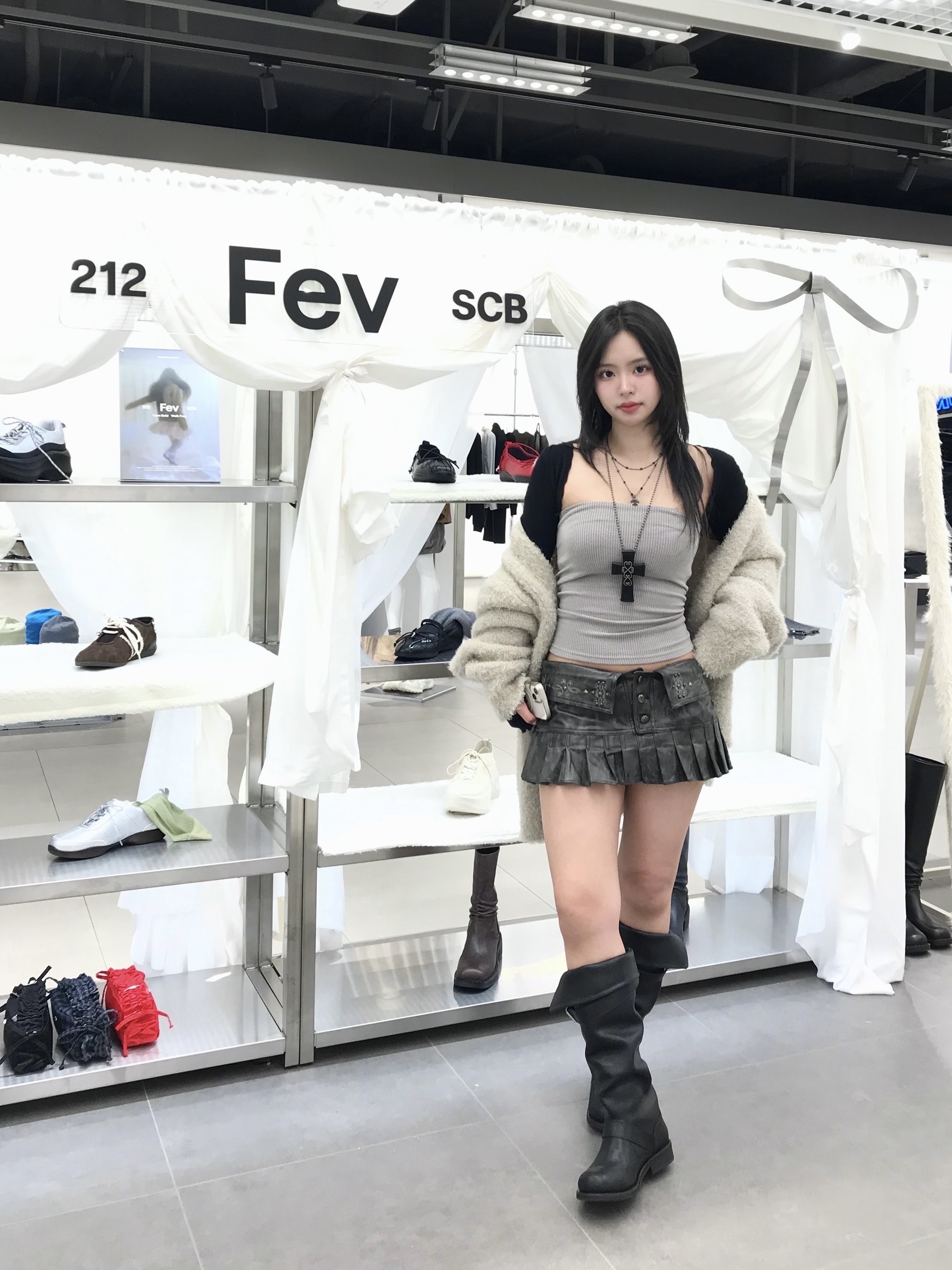 Sculptor Cross Hair On Strap Wallet Black, (W) Sculptor Western Faux Leather Micro Skirt Black 착용 스타일