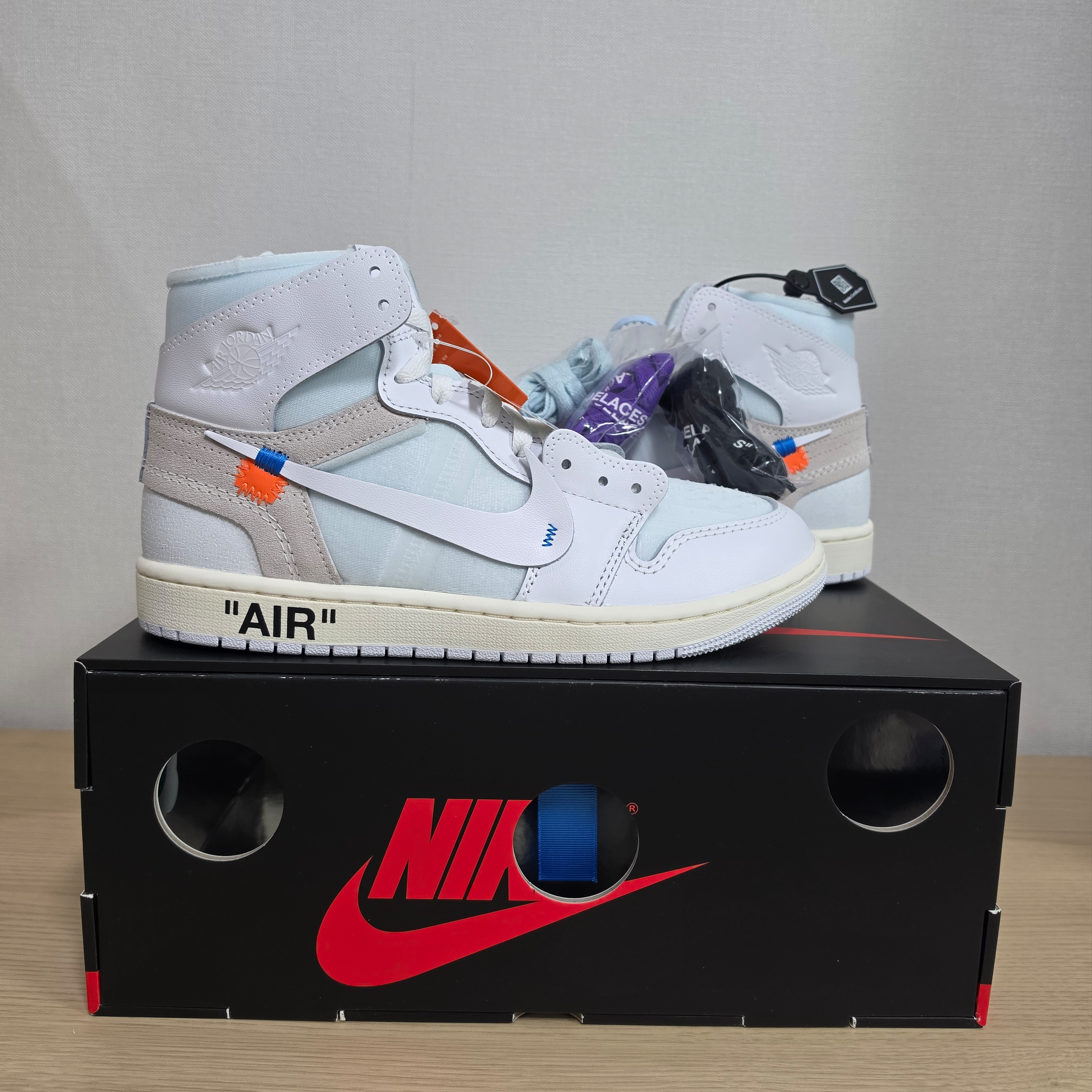 Jordan 1 x Virgil Abloh Archive Retro High Alaska White 착용 스타일
