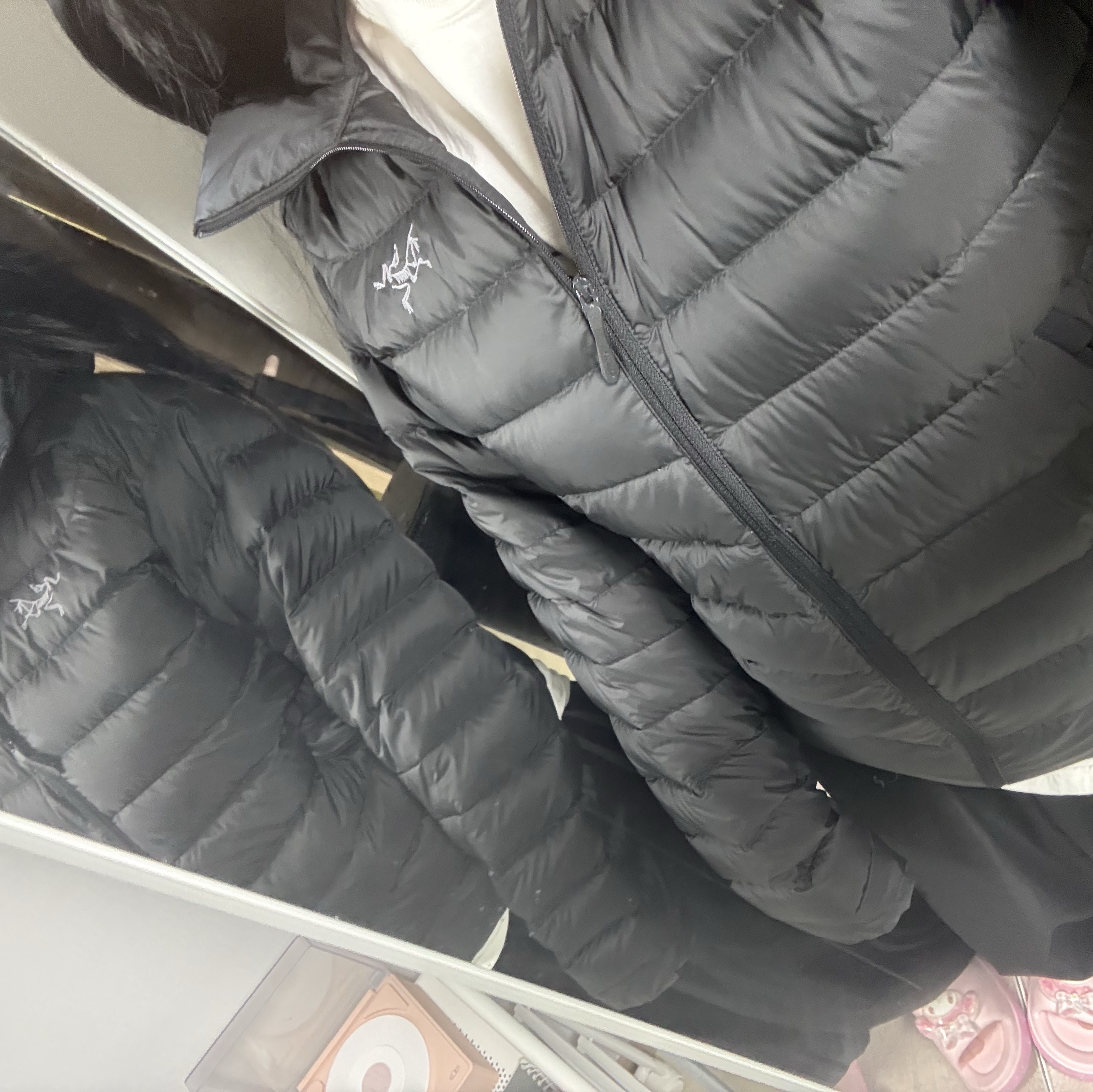 Arc'teryx Cerium Hoody Black 착용 스타일