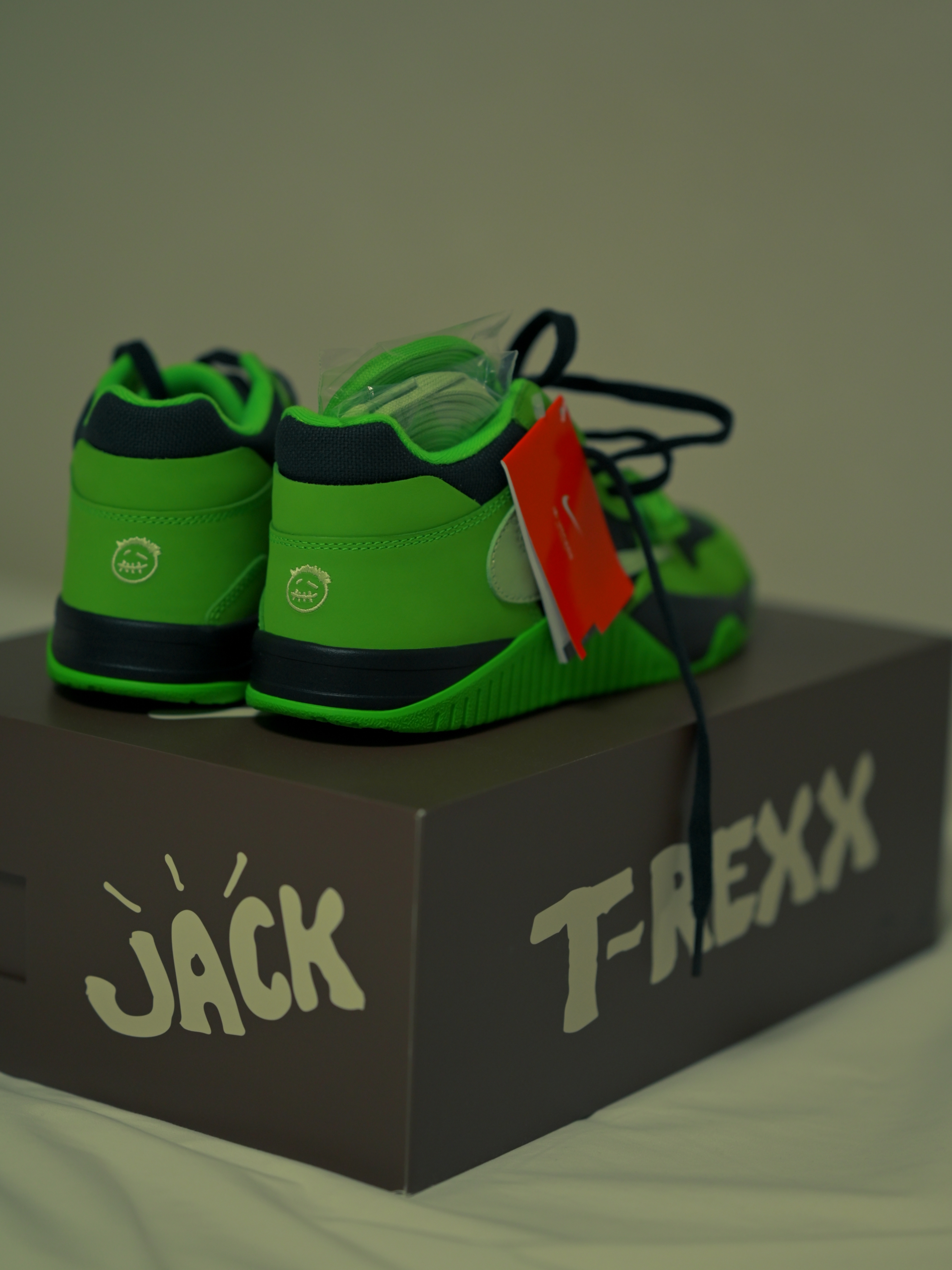 Jordan x Travis Scott Jumpman Jack TR Green Spark Vapor Green 착용 스타일 - 3
