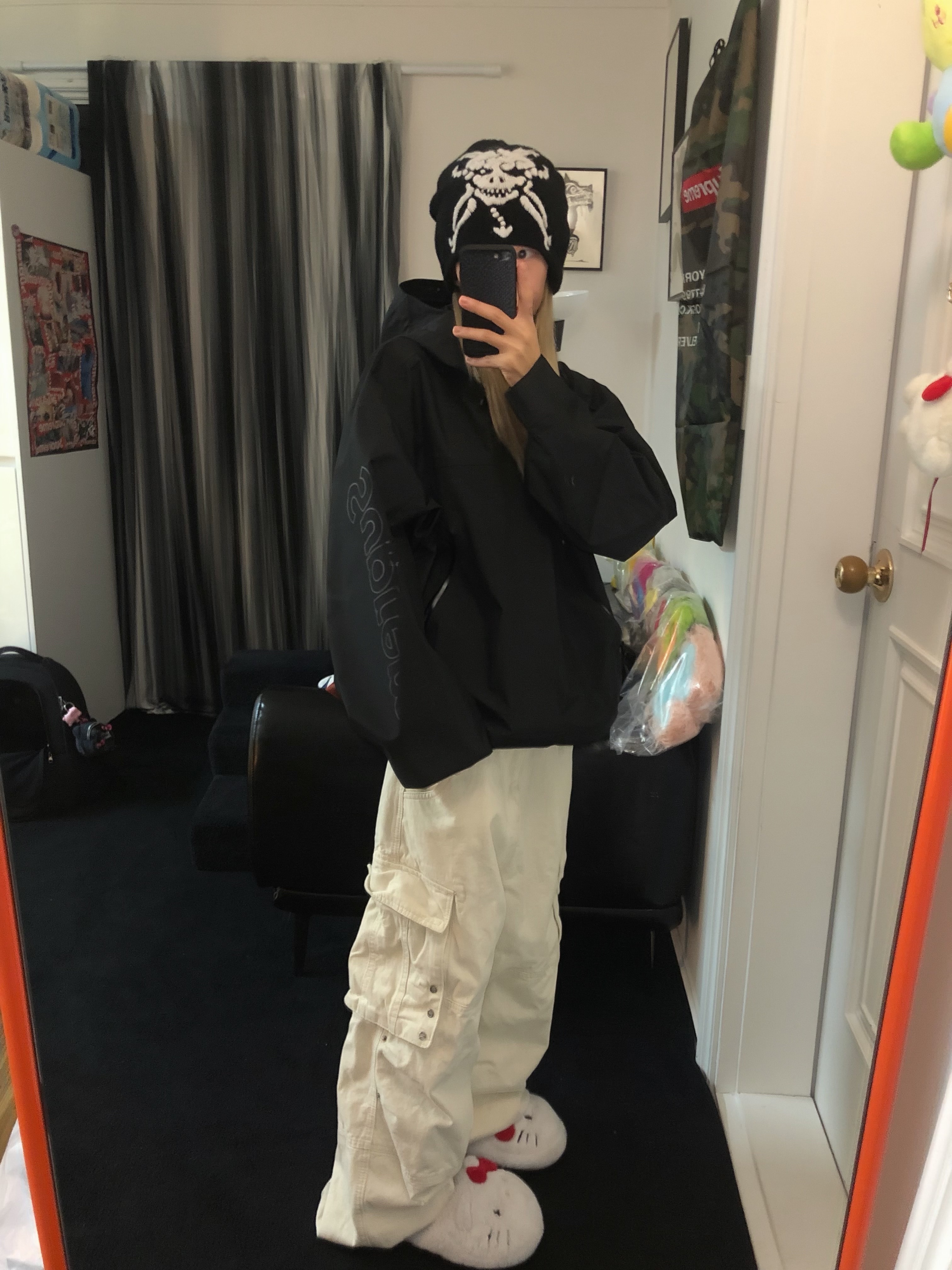 Supreme Gore-Tex Ghostface Shell Jacket Black - 26SS, Supreme x Y's by Yohji Yamamoto Skull Beanie Black - 25FW 착용 스타일