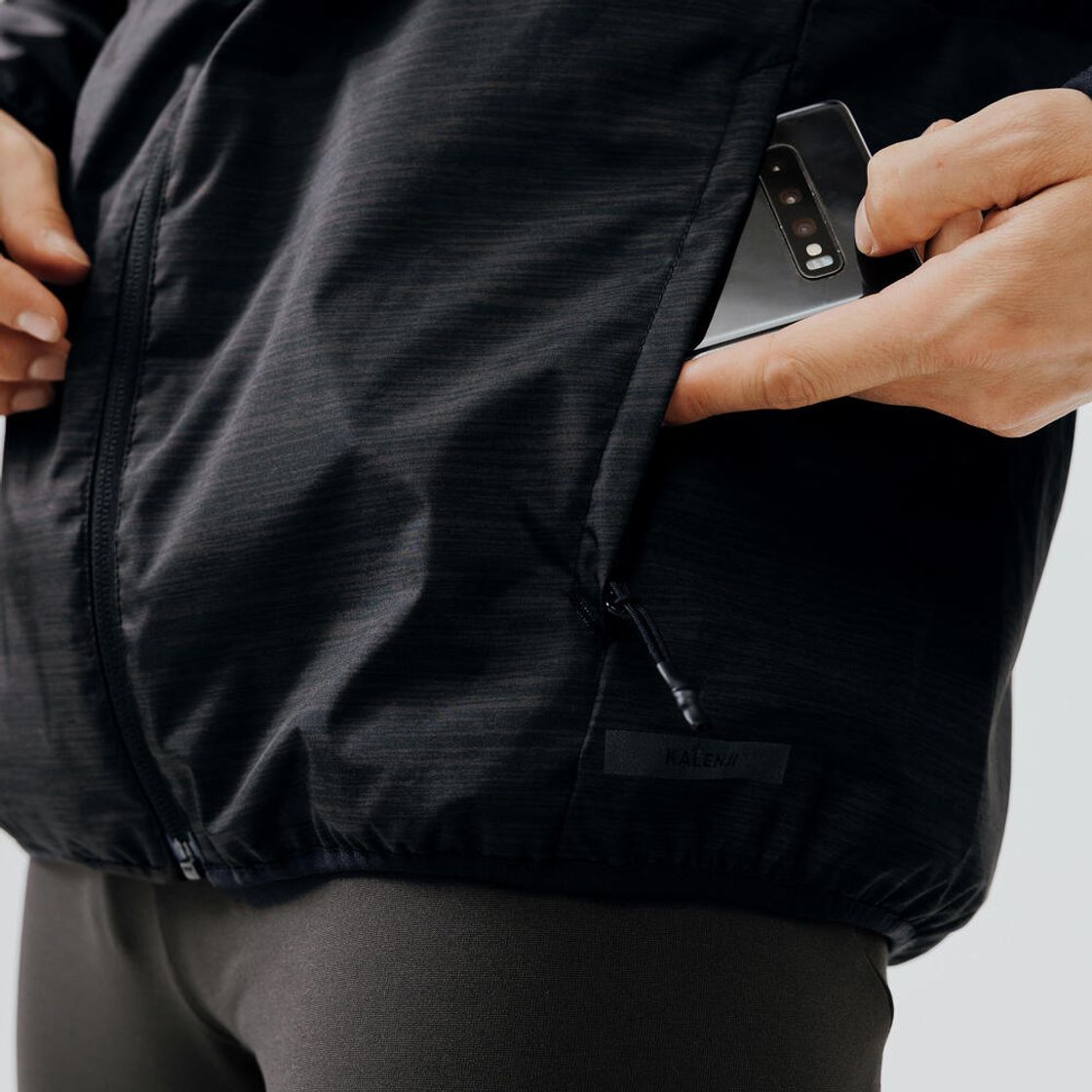 데카트론 남성 러닝 발수 윈드 재킷 스모크 블랙(DECATHLON Men's Running Water-Repellent Wind Jacket Smoke Black) - 6