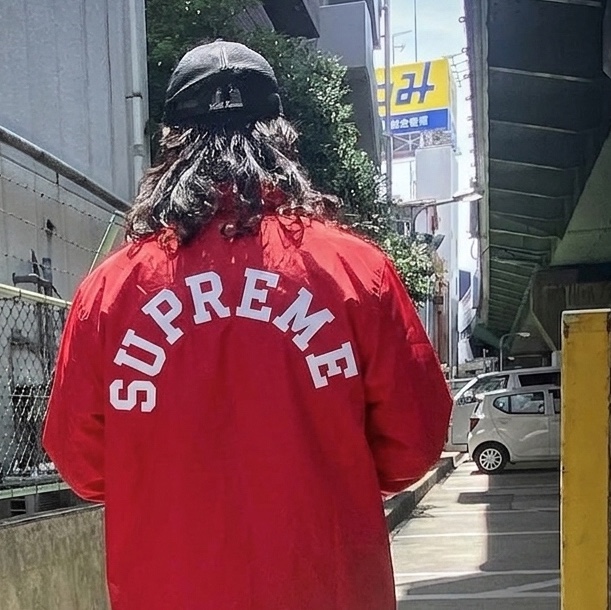 Supreme x Champion Coaches Jacket Red - 24SS 착용 스타일