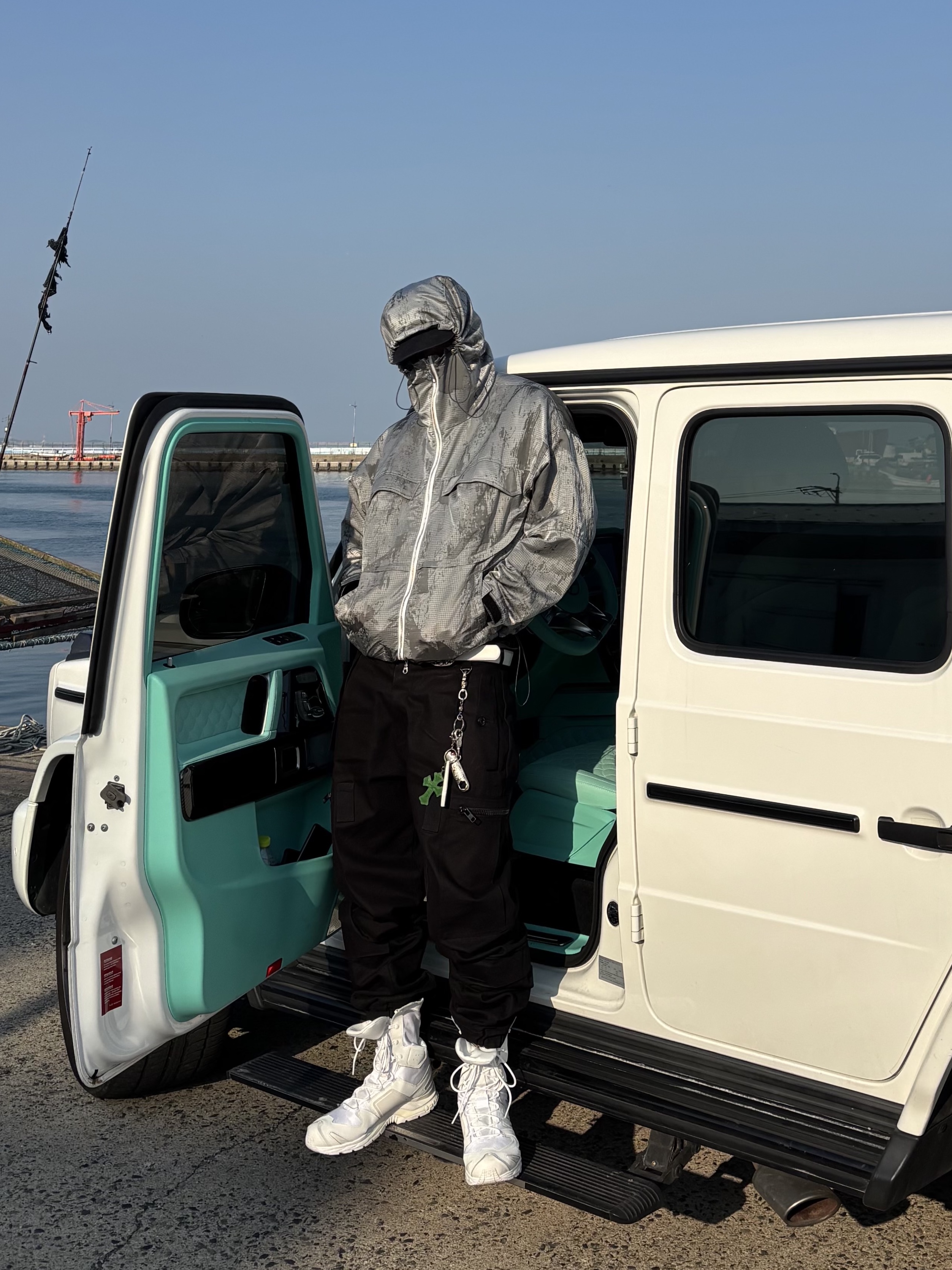 Wapworks Structure Wind Shell Silver, Wapworks Arctic Suspender Pants Black 착용 스타일 - 1