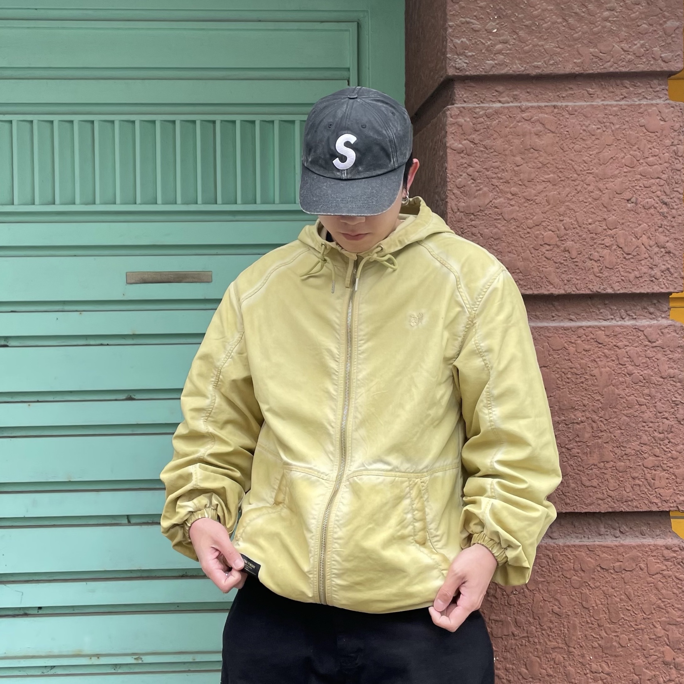 Supreme Pigment Canvas S Logo 6-Panel Black - 23SS 착용 스타일 - 3