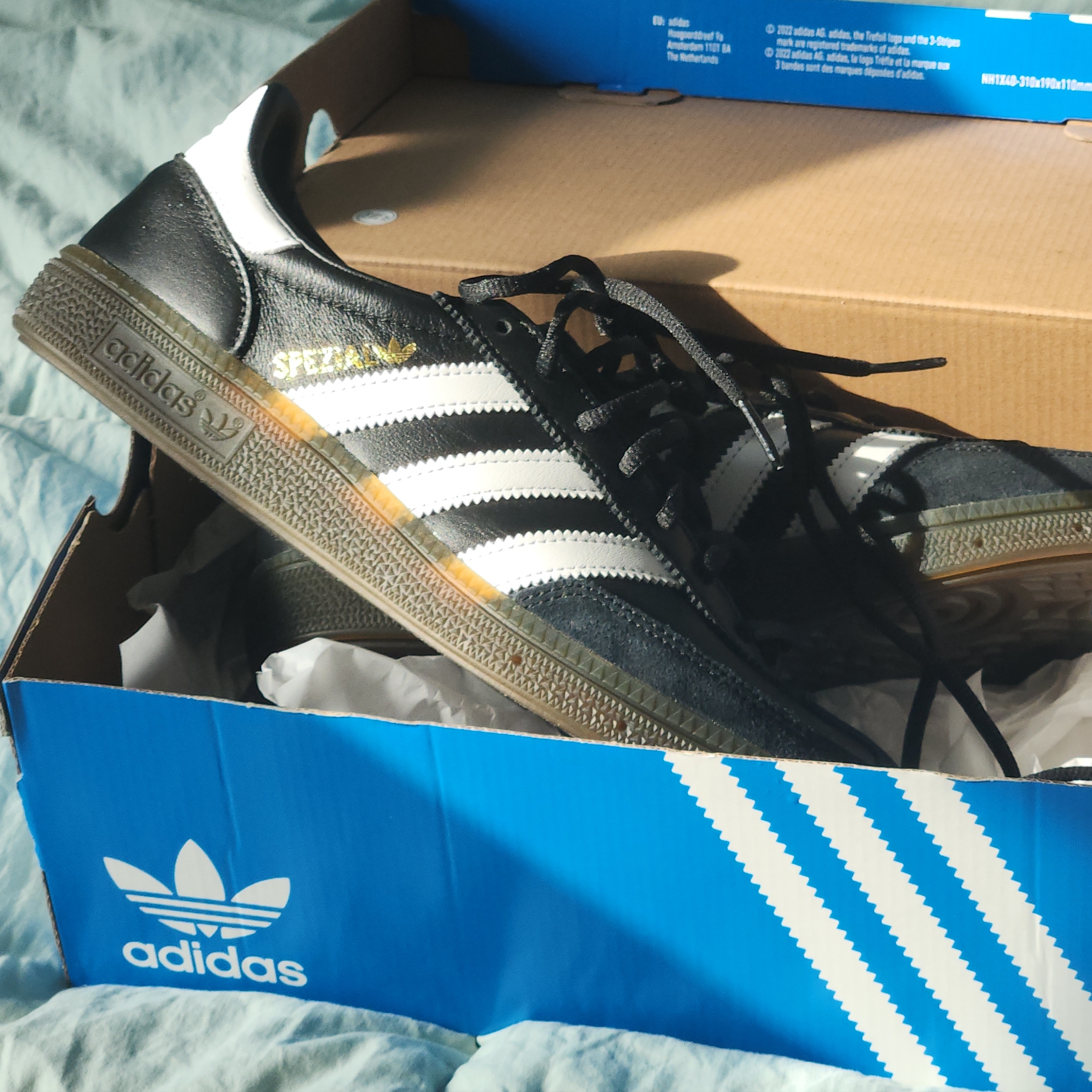 Adidas Spezial Handball Core Black White 착용 스타일 - 2