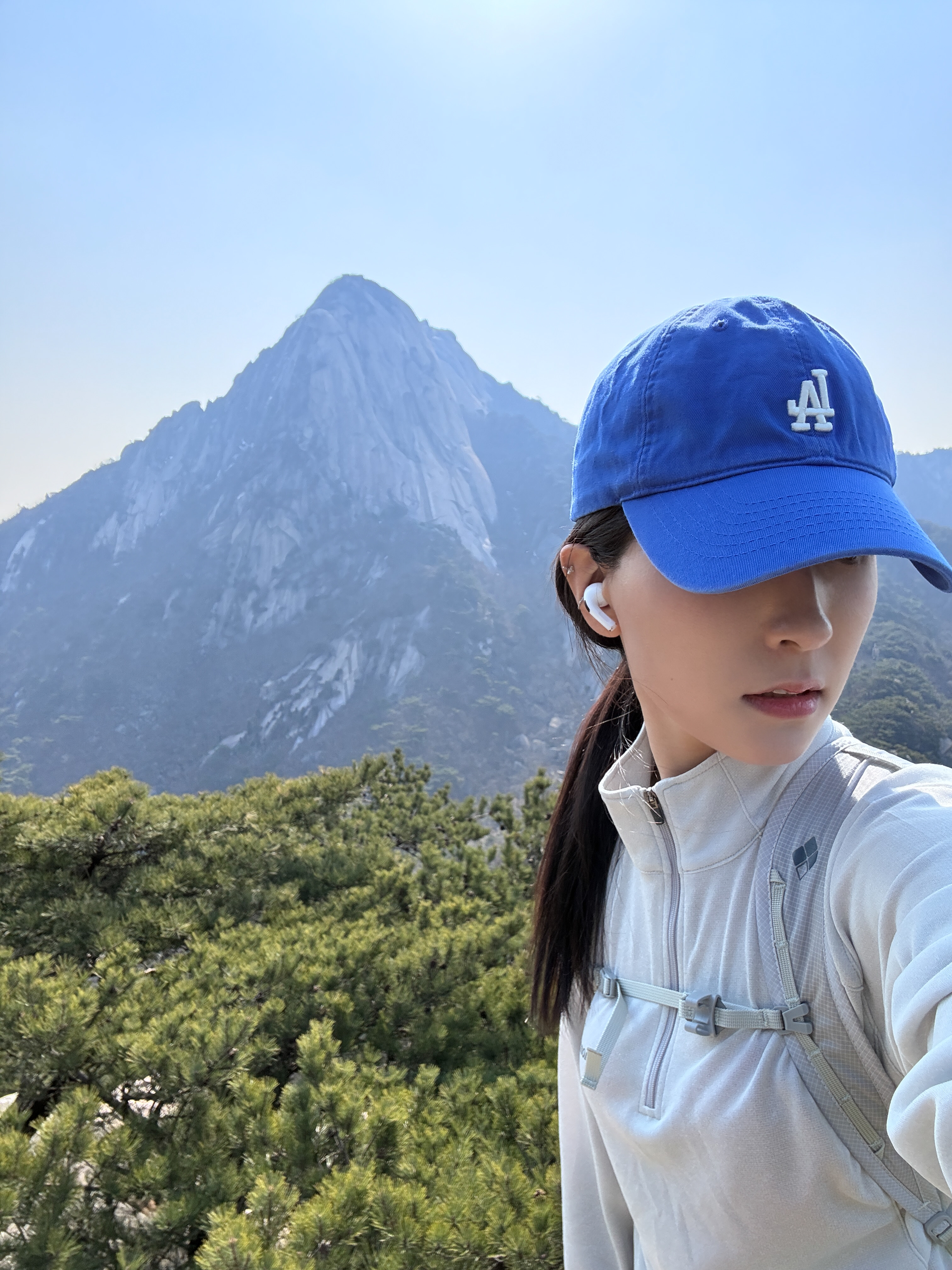 MLB Rookie Unstructure Ball Cap LA Dodgers Blue, Montbell Versalite Pack 20 Backpack Ice White 착용 스타일 - 1