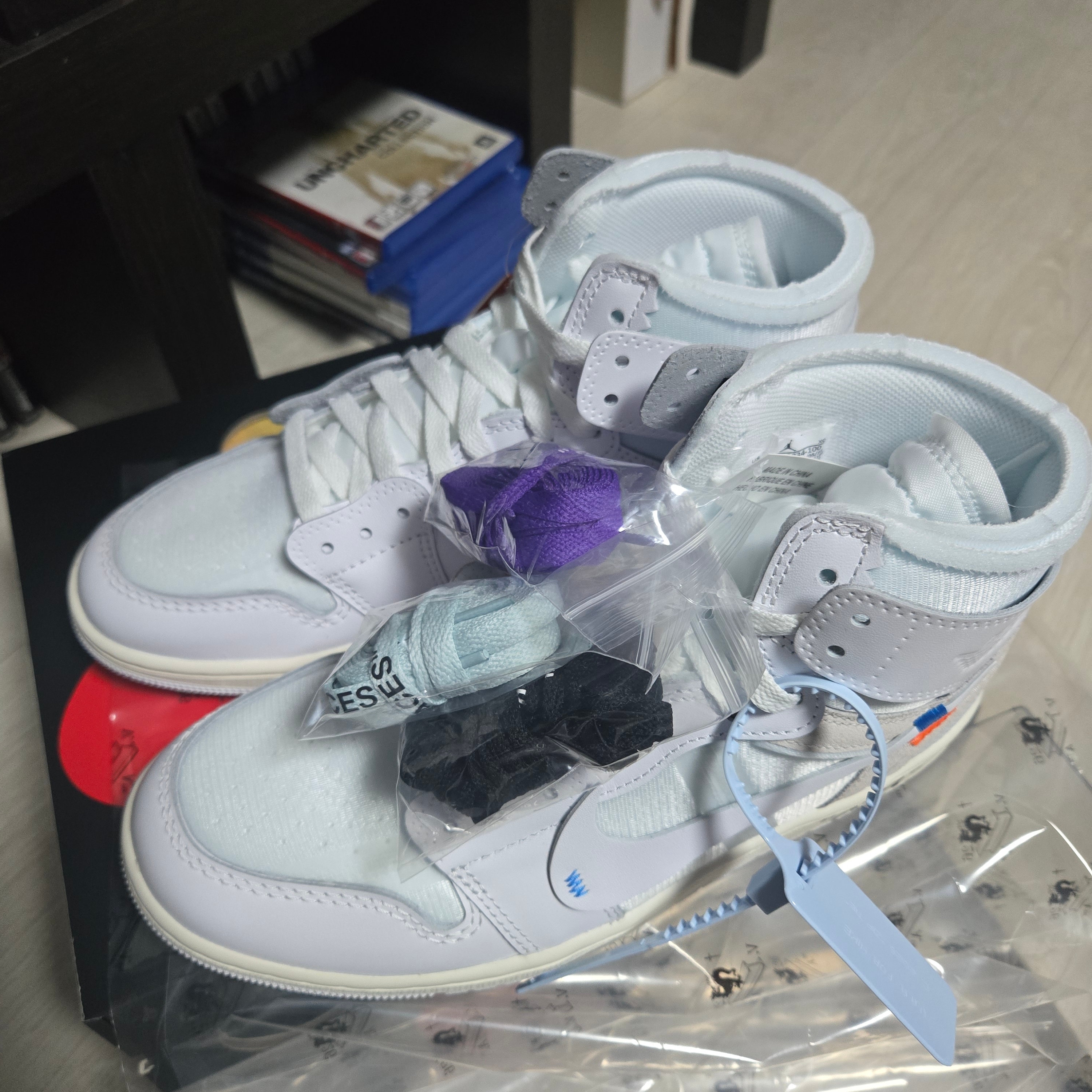 Jordan 1 x Virgil Abloh Archive Retro High Alaska White 착용 스타일 - 8