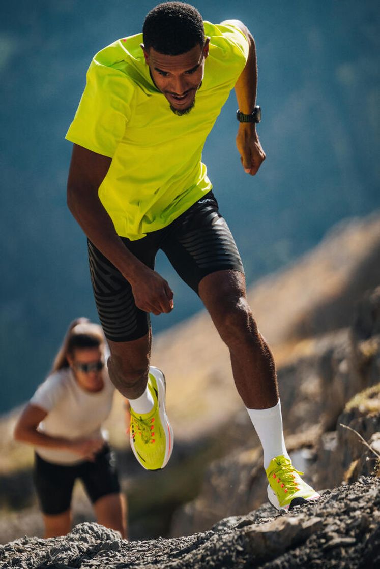 데카트론 남성 트레일러닝 경량 반팔 티 런 울트라 그래프 900 아니스 그린(DECATHLON Men's Trail Running Lightweight Short-Sleeved T-Shirt Run Ultra Graph 900 Anise Green) - 10