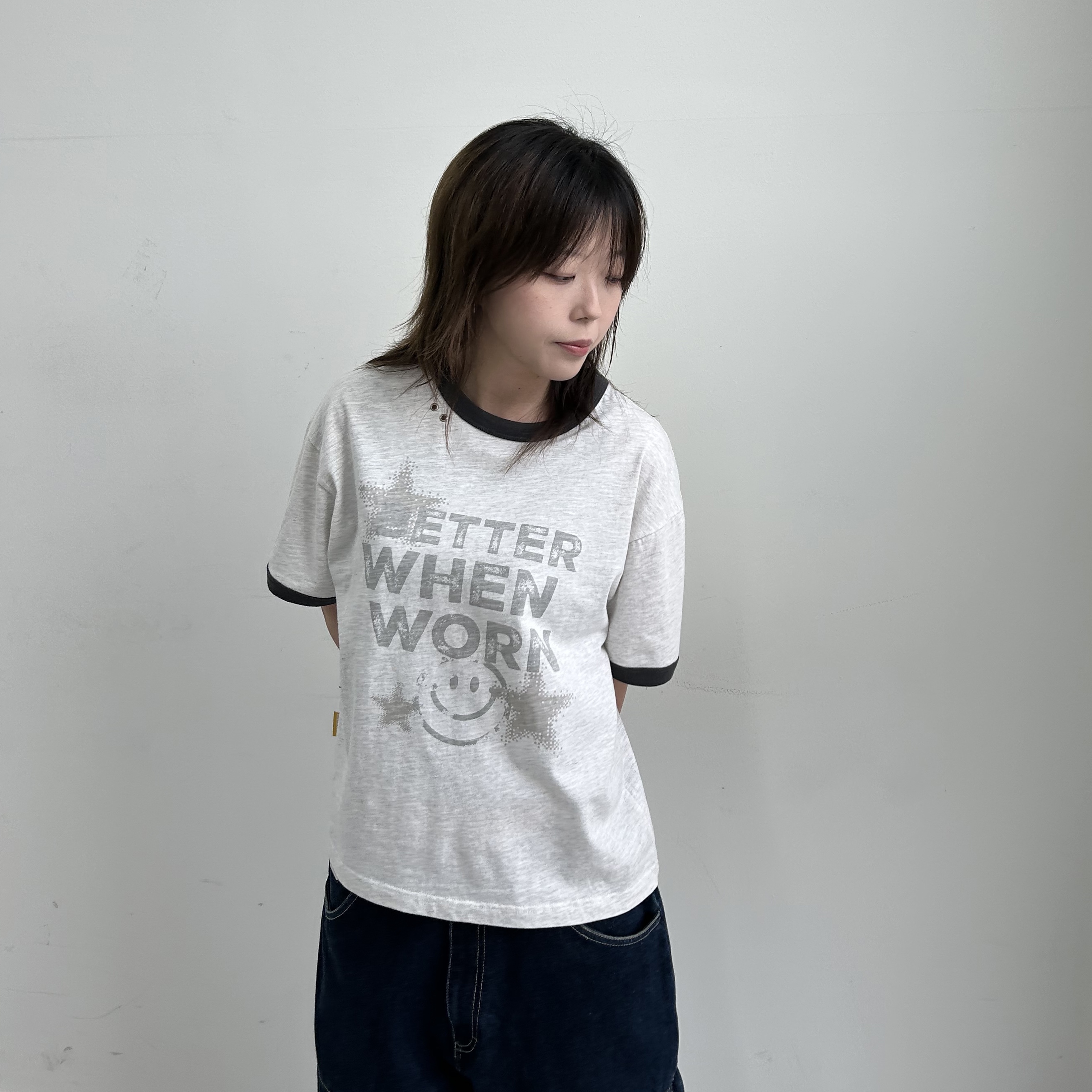 MAINBOOTH Better Smile T-shirt 1% Melange 착용 스타일 - 2