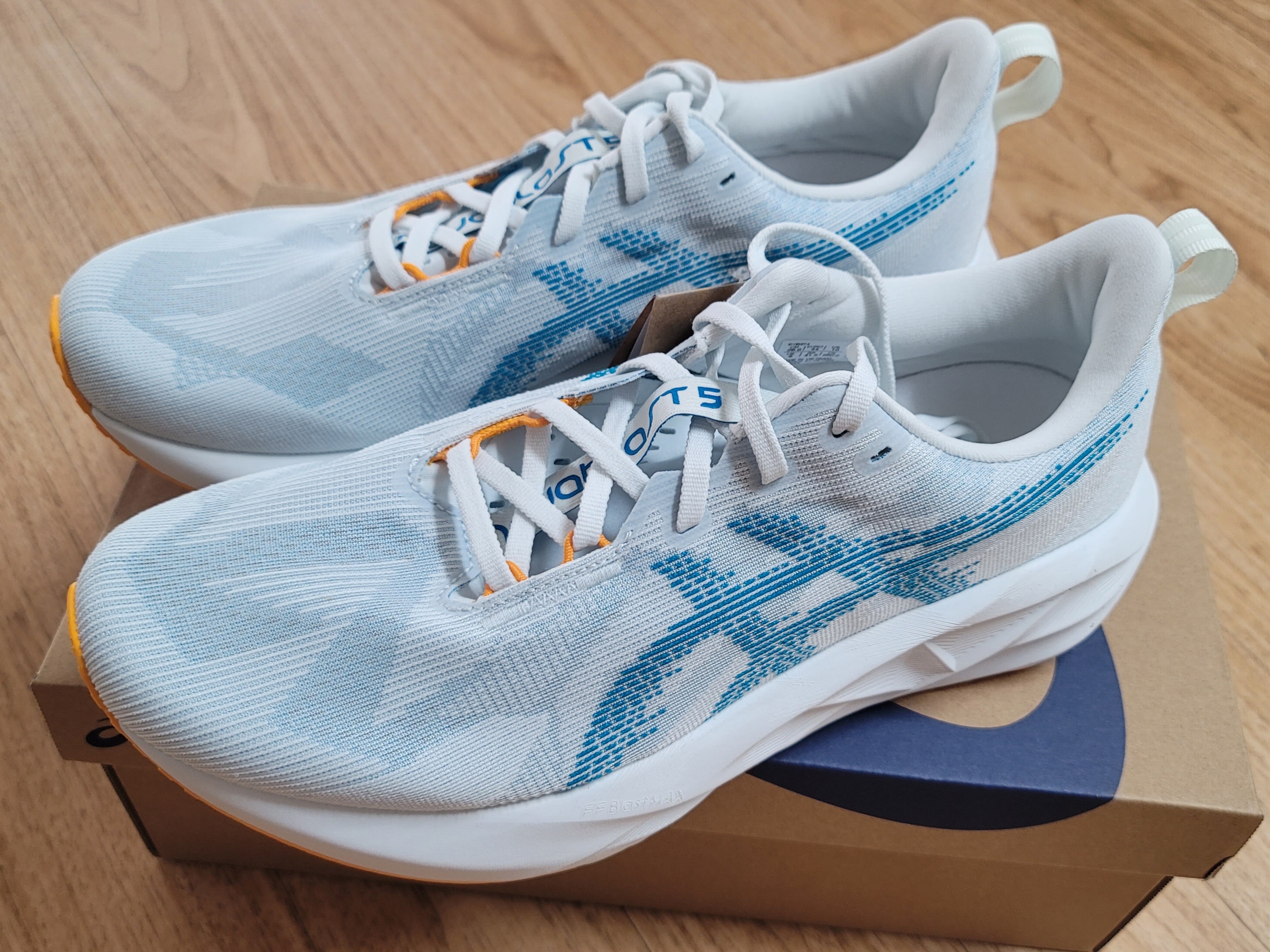 Asics Novablast 5 Arctic Blue Aegean Blue 착용 스타일