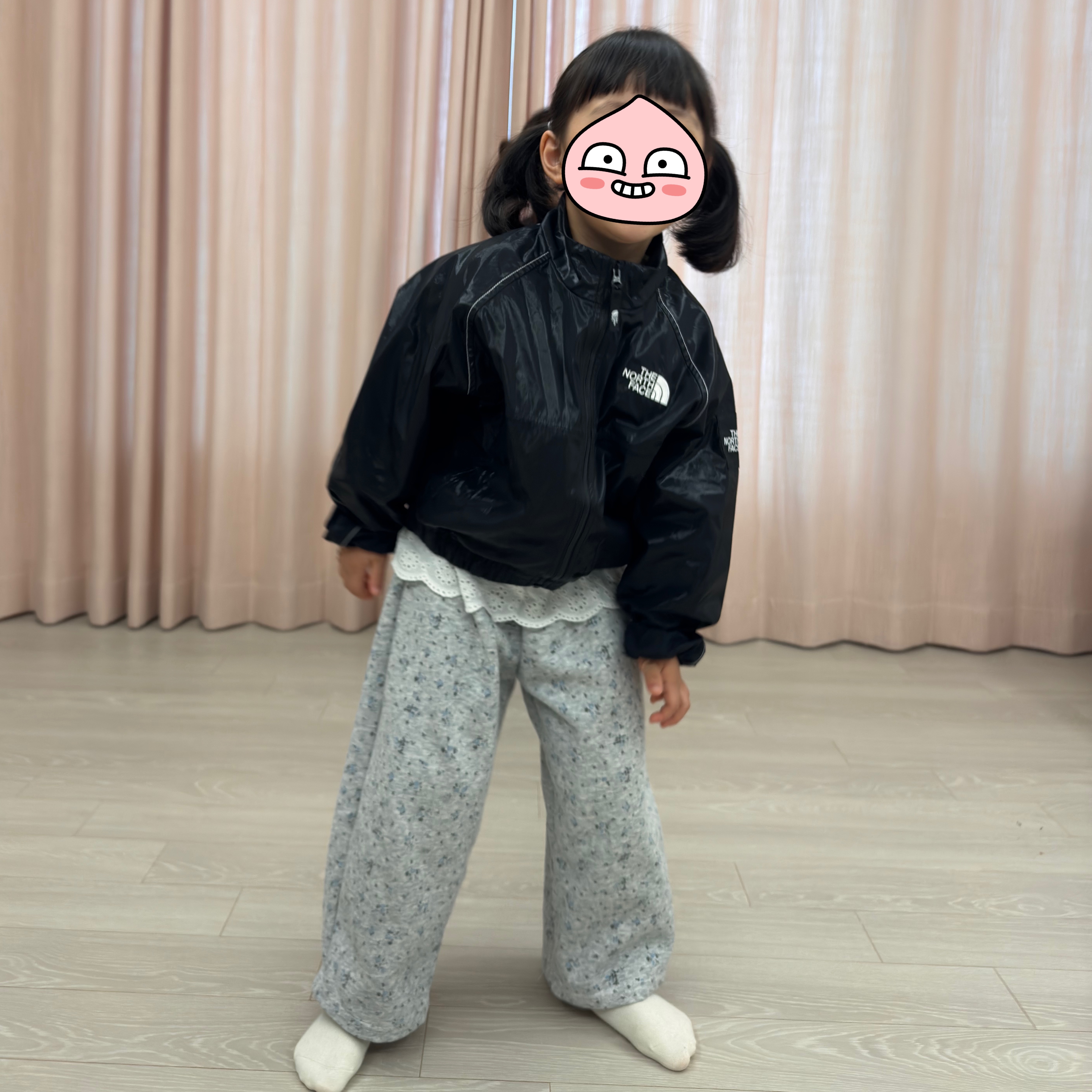 (Kids) The North Face Novelty Olema Jacket Black, The North Face White Label Novelty Olema Jacket Black 착용 스타일 - 4